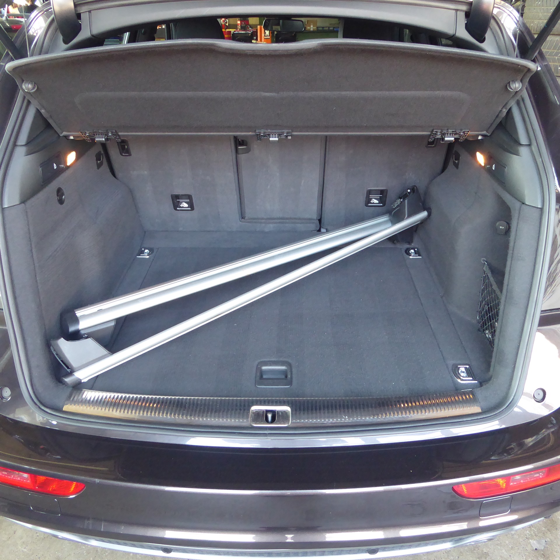 AUDI Q5 3.0 TDI clean quattro S-tronic-image-6