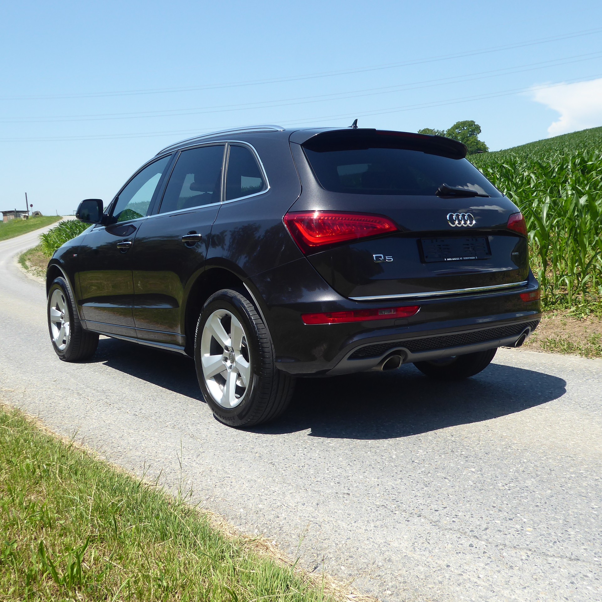 AUDI Q5 3.0 TDI clean quattro S-tronic-image-2
