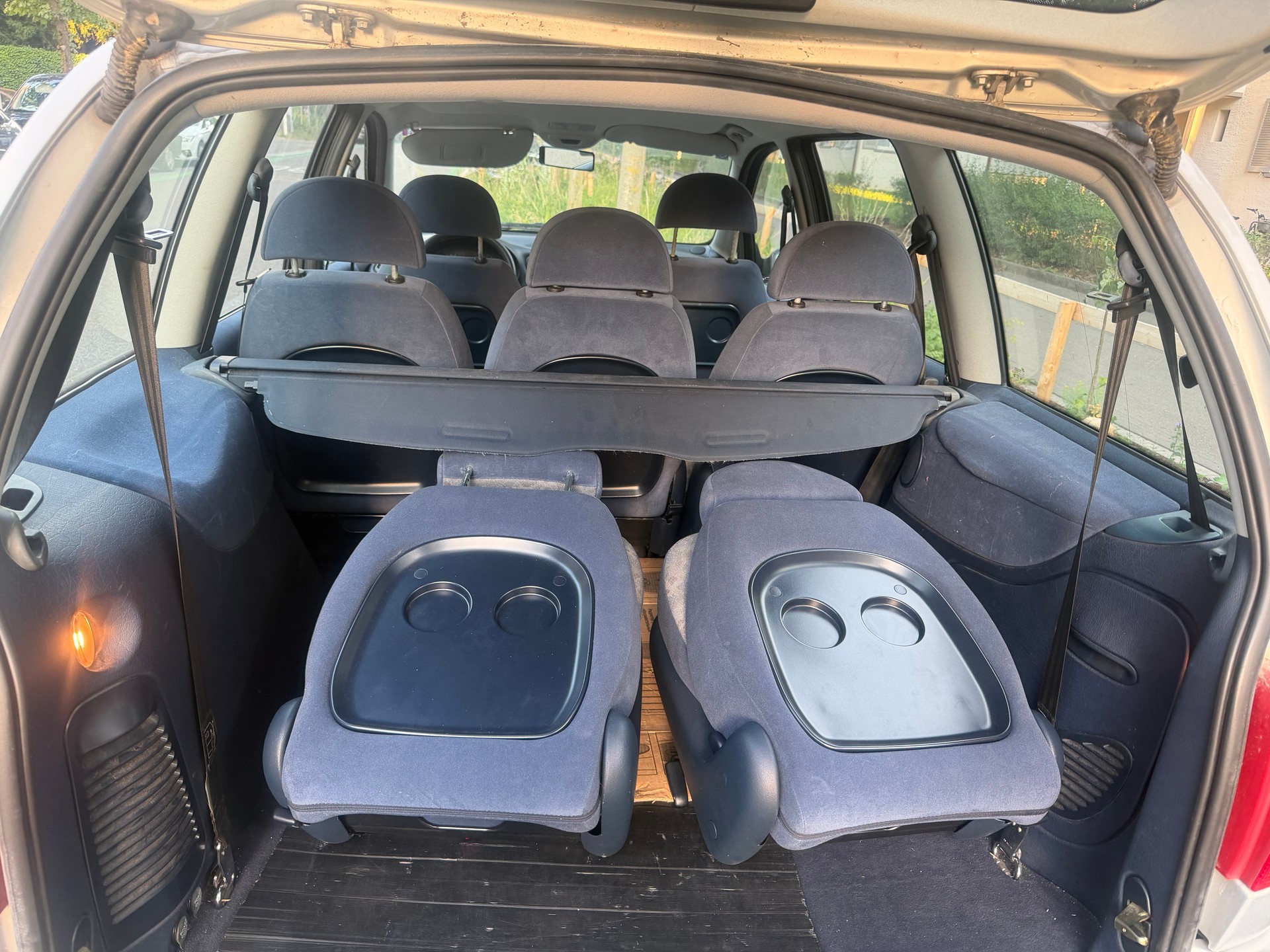FORD Galaxy 2.0i Suisse Equipe-image-7