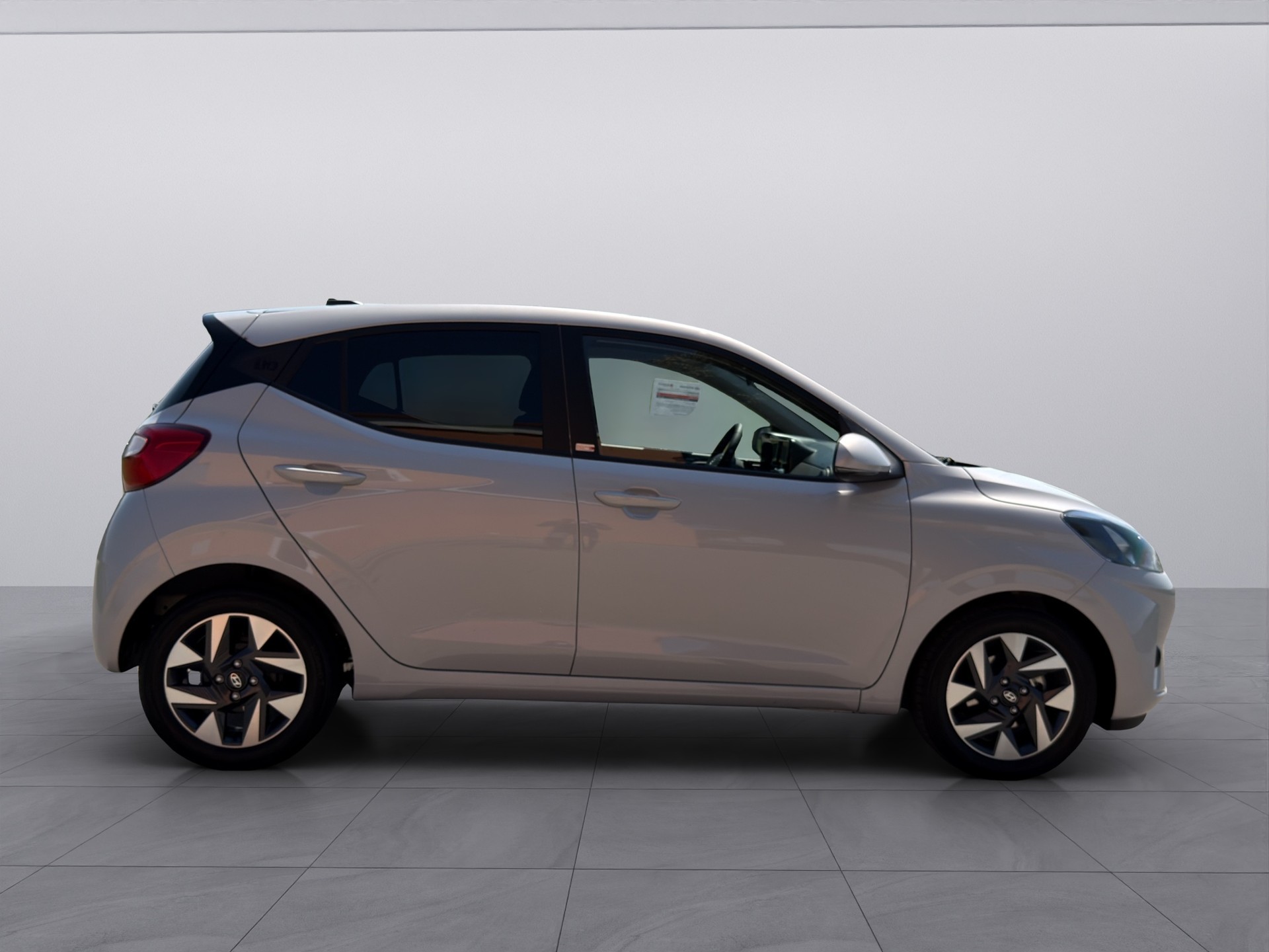 HYUNDAI i10 1.2 Amplia Aut.-image-5