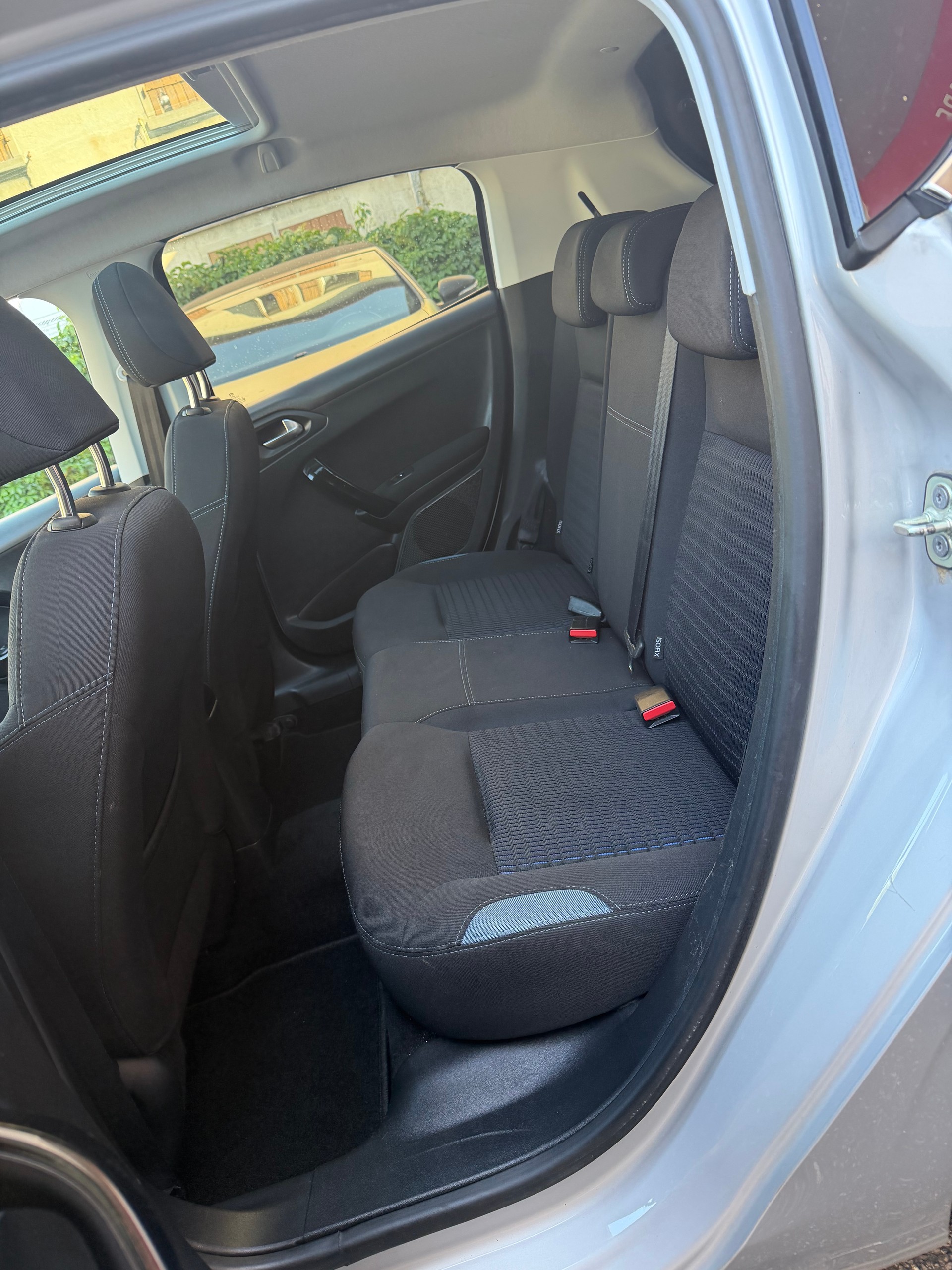 PEUGEOT 208 1.6 VTI Roland Garros Automatik-image-6
