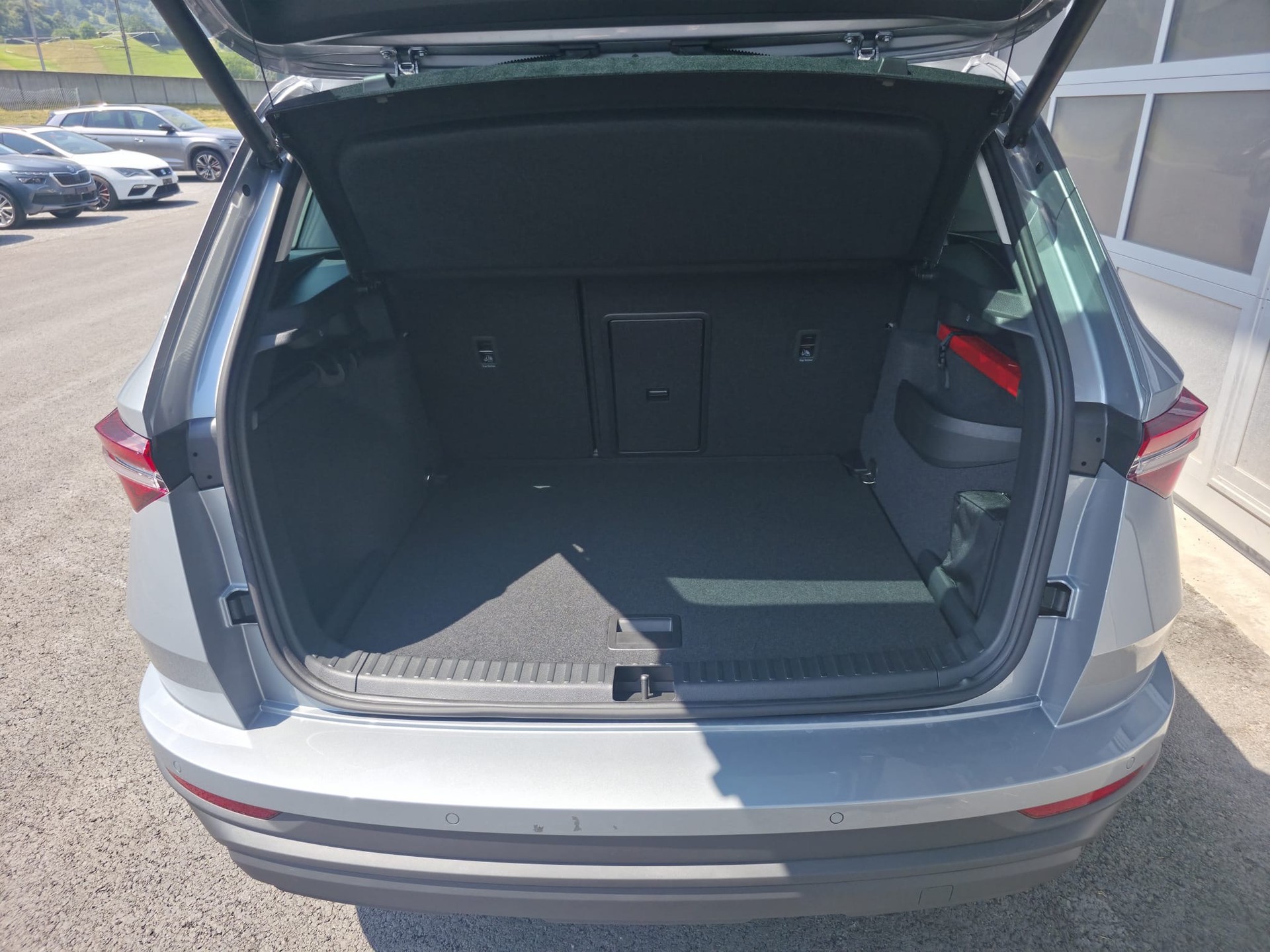 SKODA Karoq DY 2.0TDI 150PS 7DSG 4X4 2000ccm 150PS/110kW 4 Zylinder TDI Diesel-image-3
