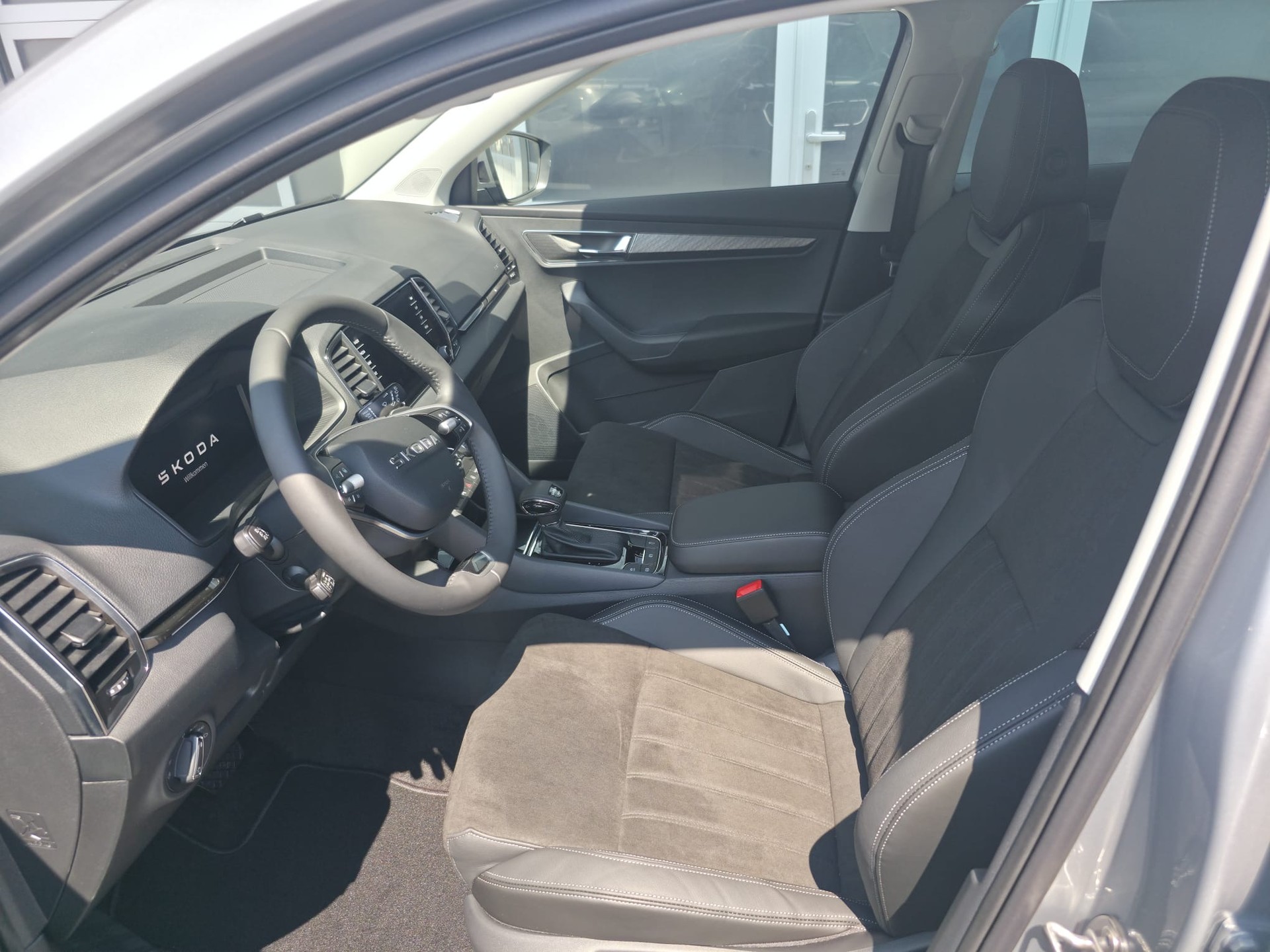 SKODA Karoq DY 2.0TDI 150PS 7DSG 4X4 2000ccm 150PS/110kW 4 Zylinder TDI Diesel-image-7