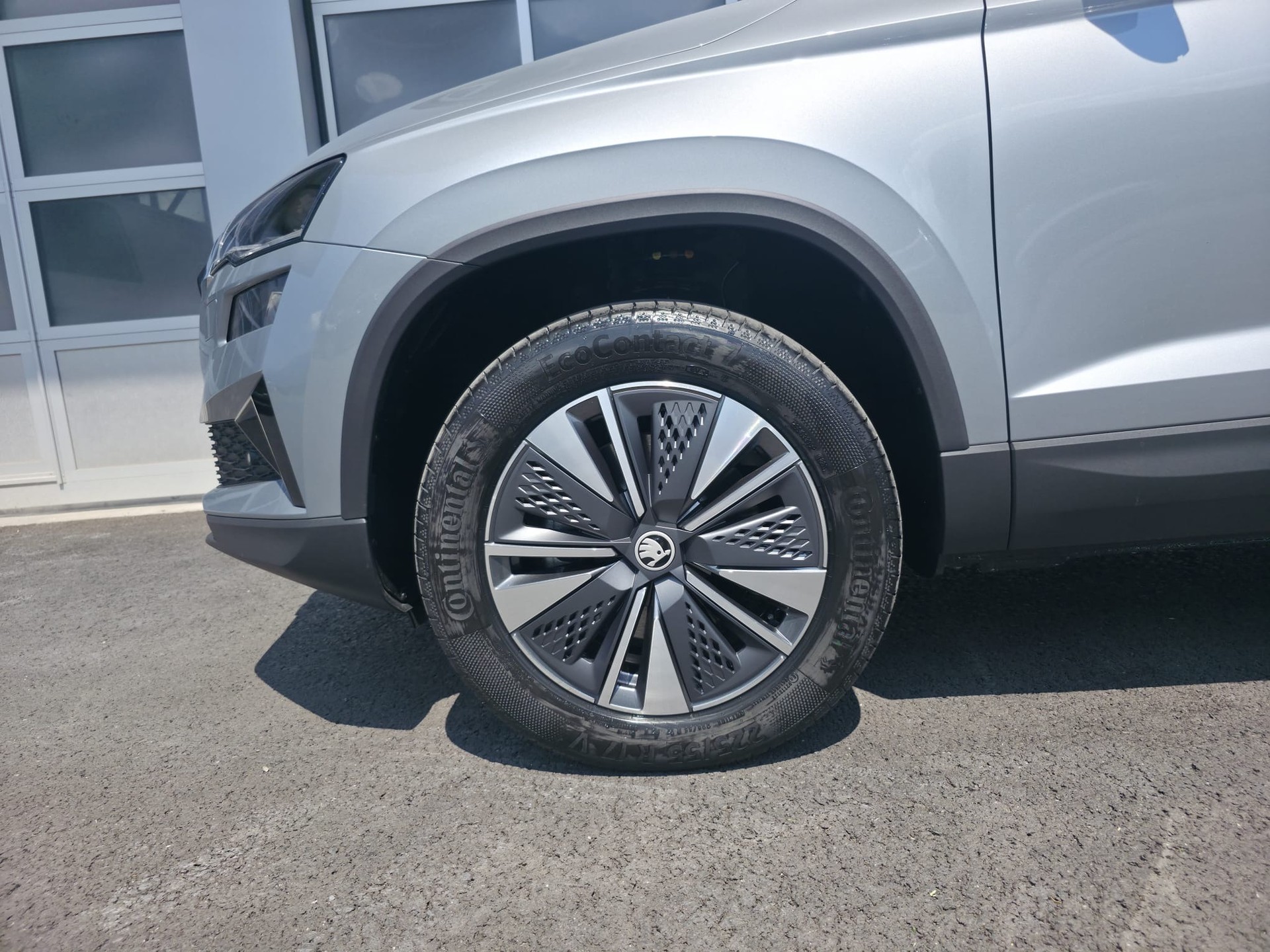 SKODA Karoq DY 2.0TDI 150PS 7DSG 4X4 2000ccm 150PS/110kW 4 Zylinder TDI Diesel-image-2