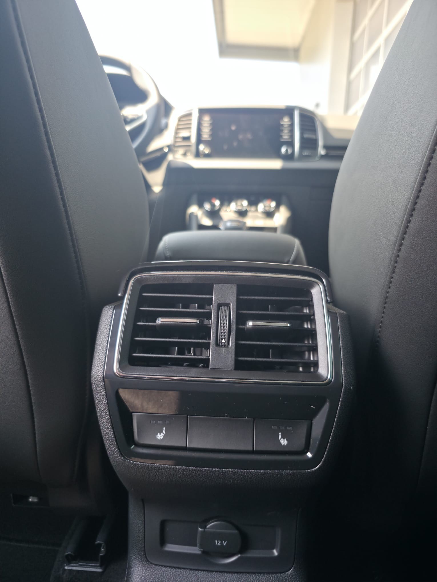 SKODA Karoq DY 2.0TDI 150PS 7DSG 4X4 2000ccm 150PS/110kW 4 Zylinder TDI Diesel-image-5
