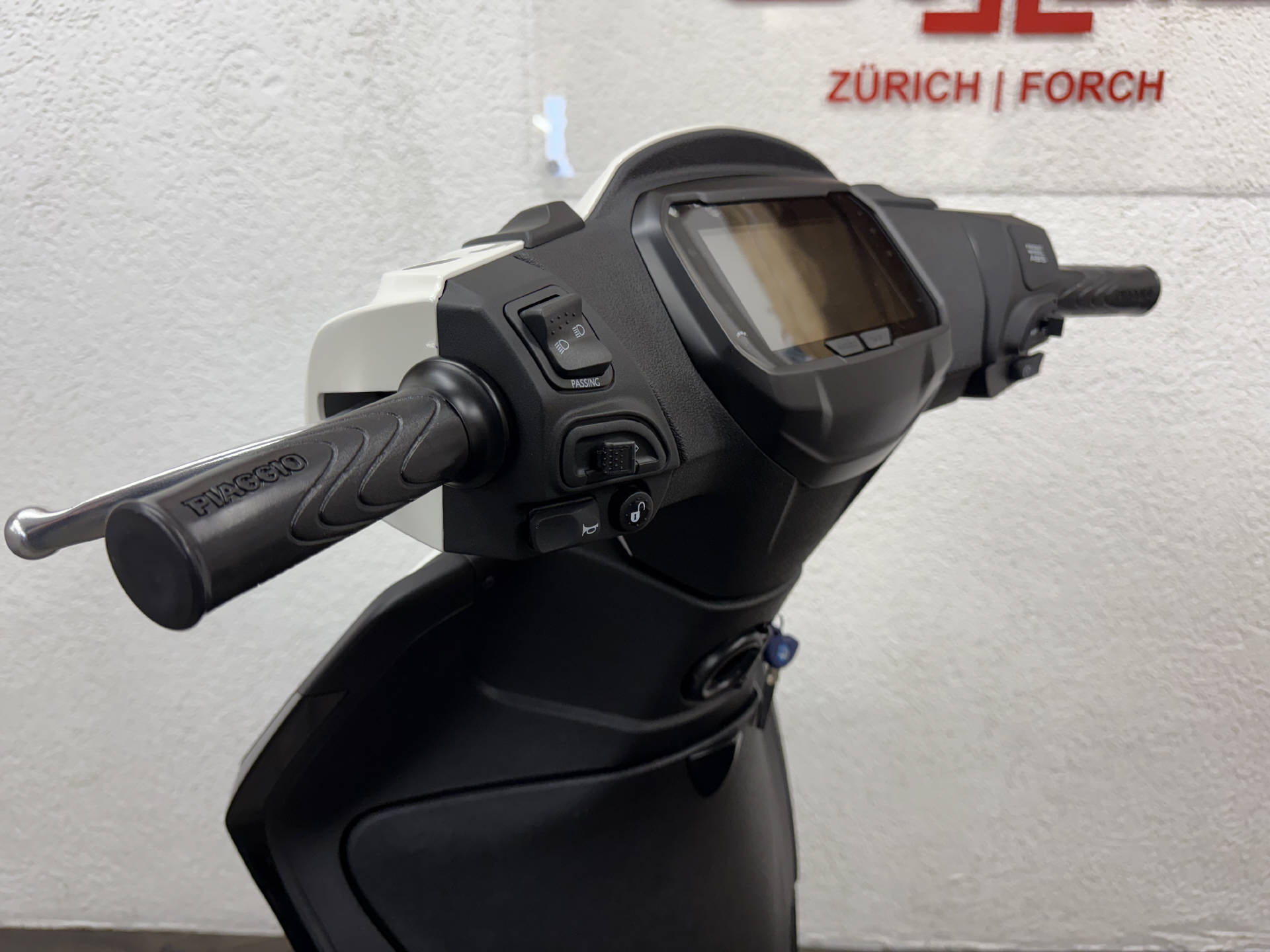 PIAGGIO Medley 125 Sport E5+-showroom-element-3