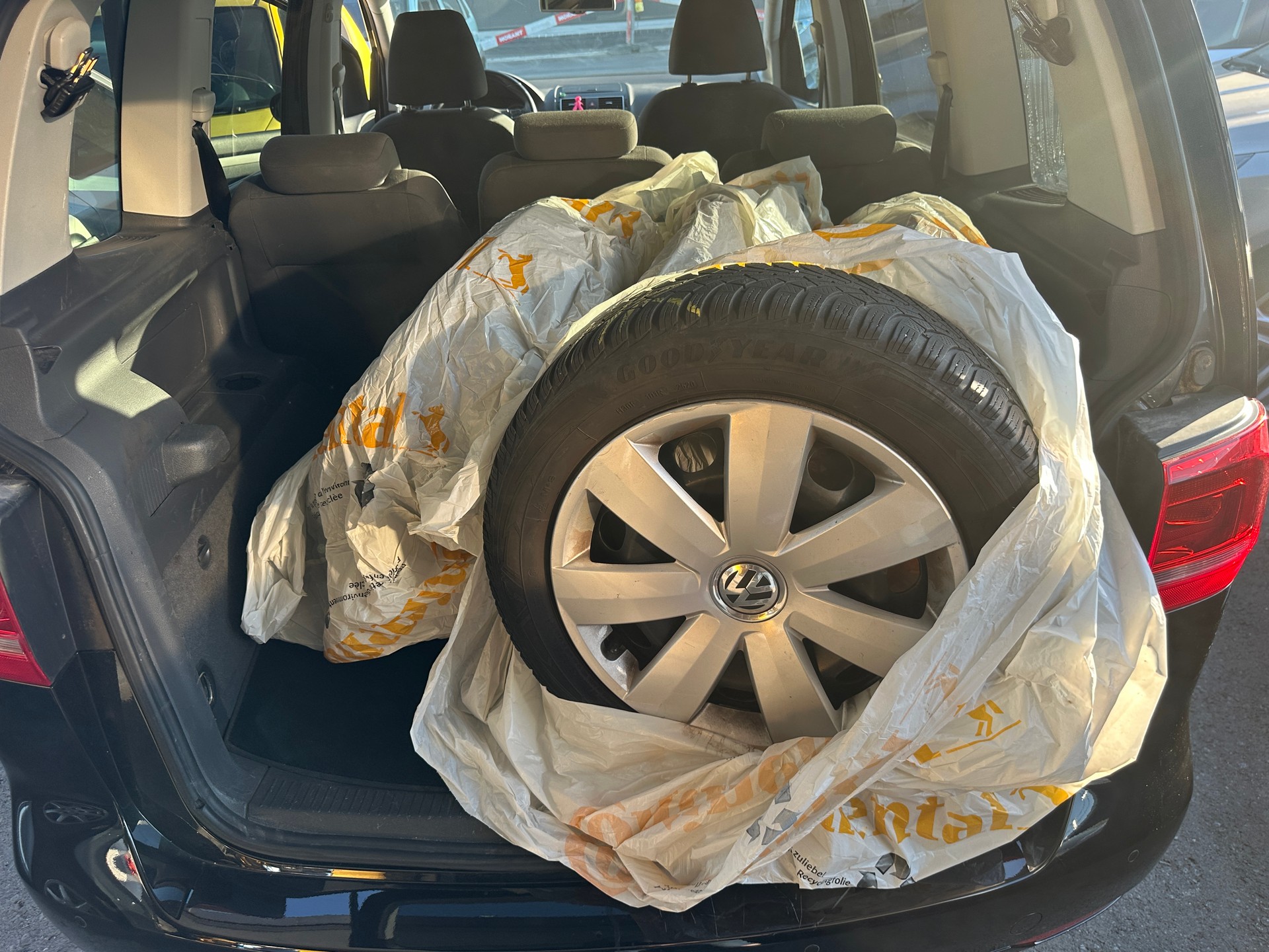 VW Touran 1.4 TSI Comfortline 7 Plätze-image-14