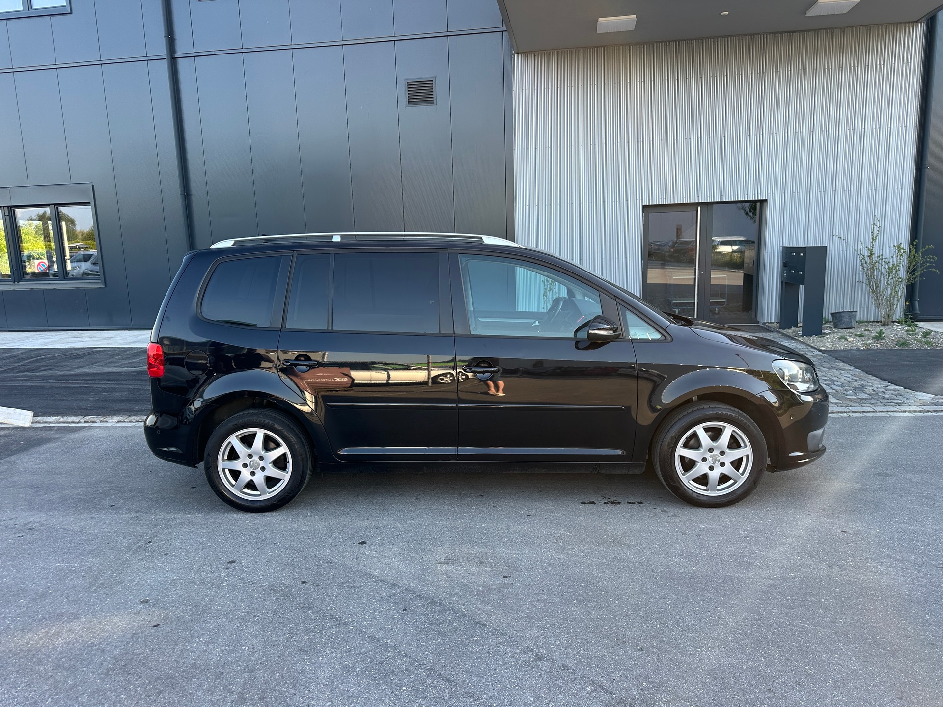 VW Touran 1.4 TSI Comfortline 7 Plätze-image-3