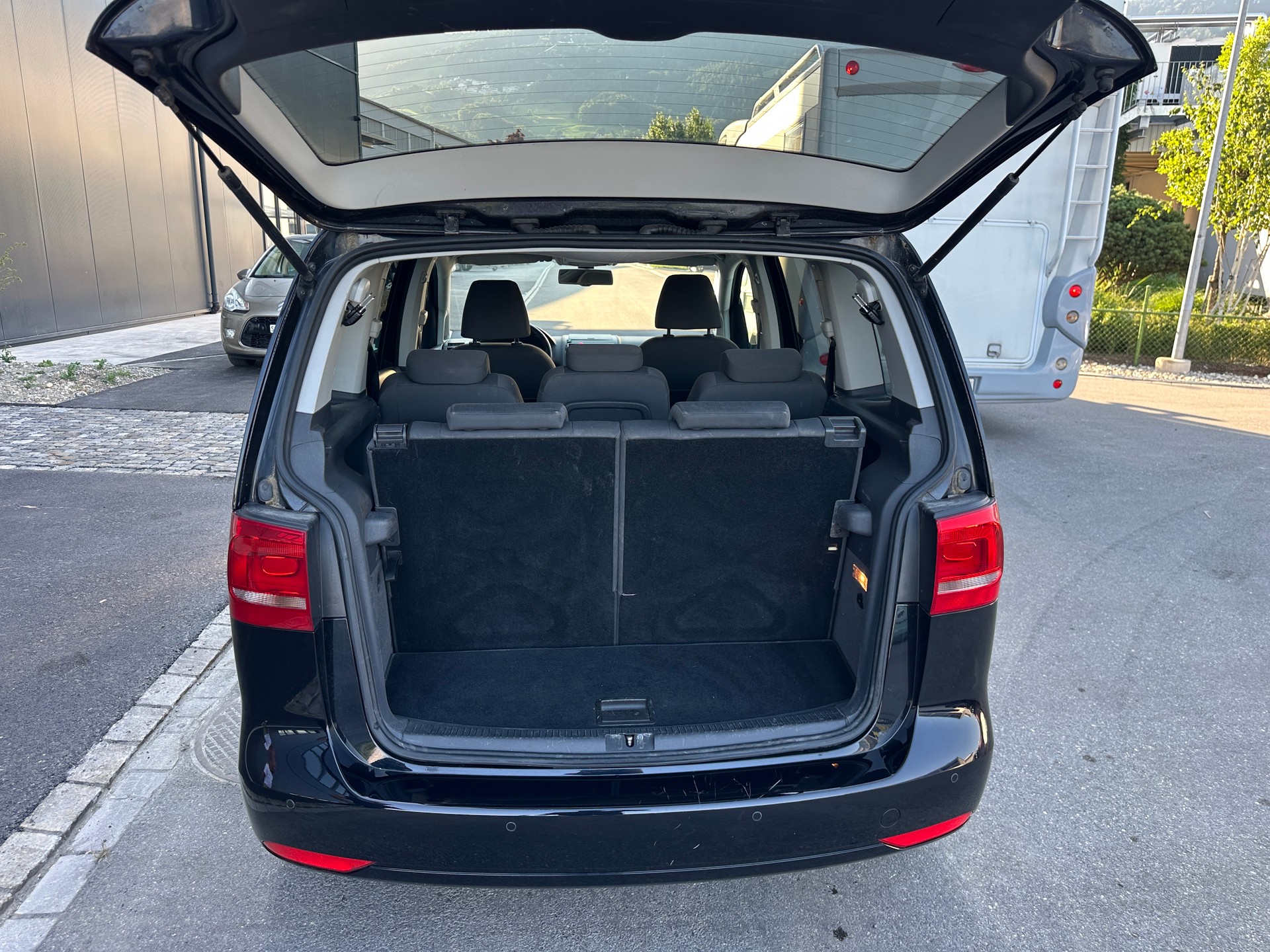 VW Touran 1.4 TSI Comfortline 7 Plätze-image-10