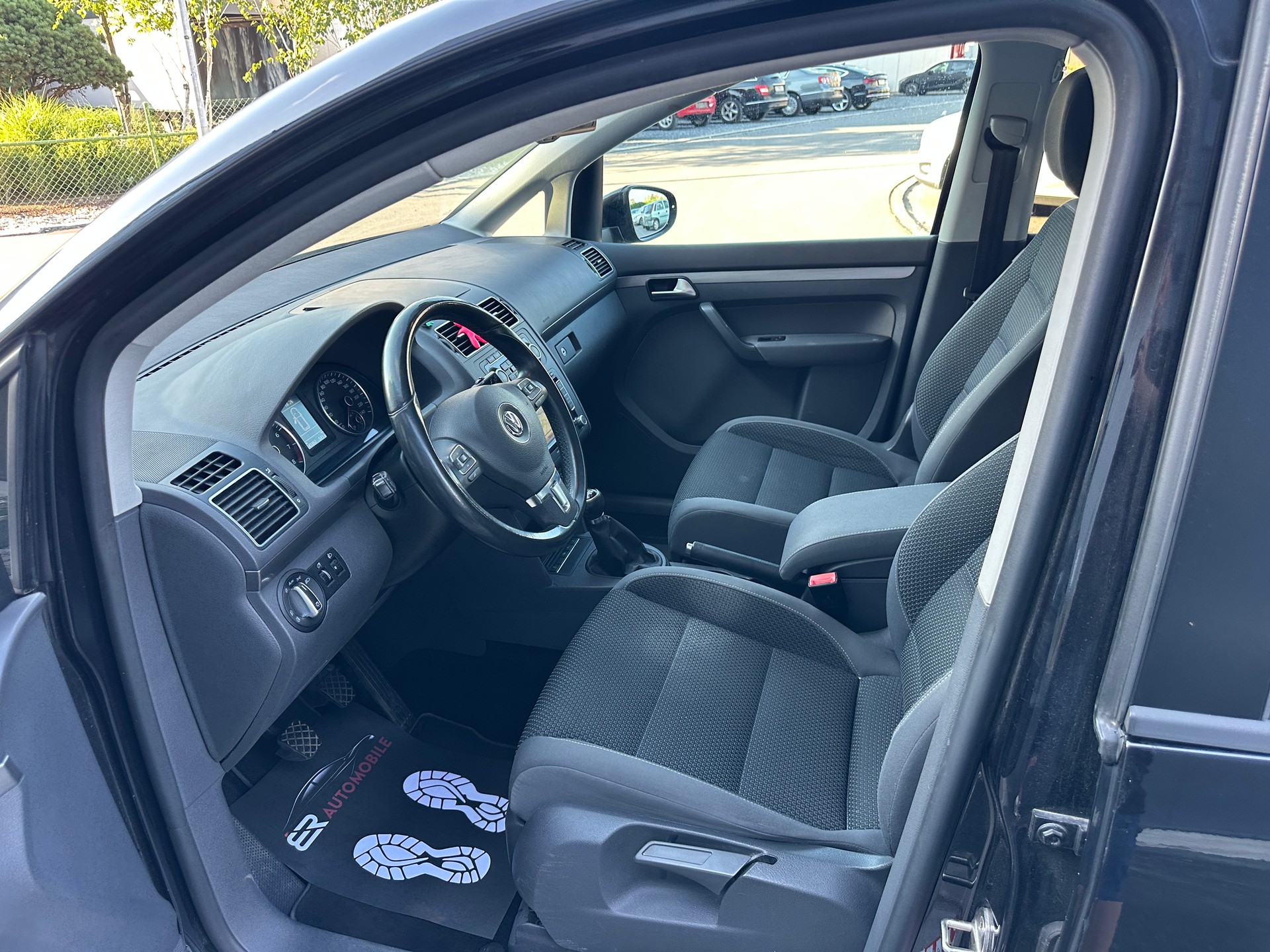 VW Touran 1.4 TSI Comfortline 7 Plätze-image-9