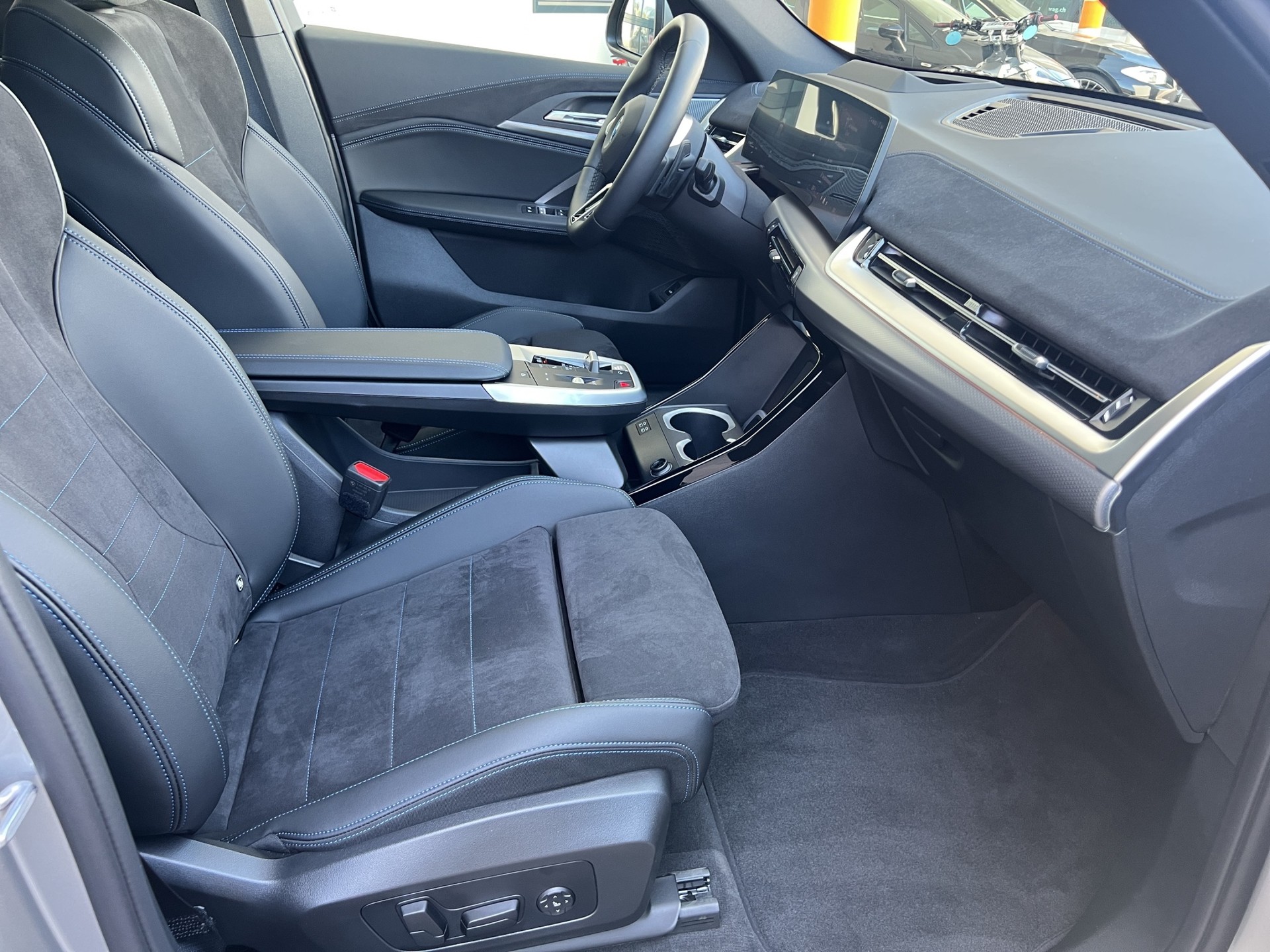 BMW X1 xDrive 30e M Sport-image-21