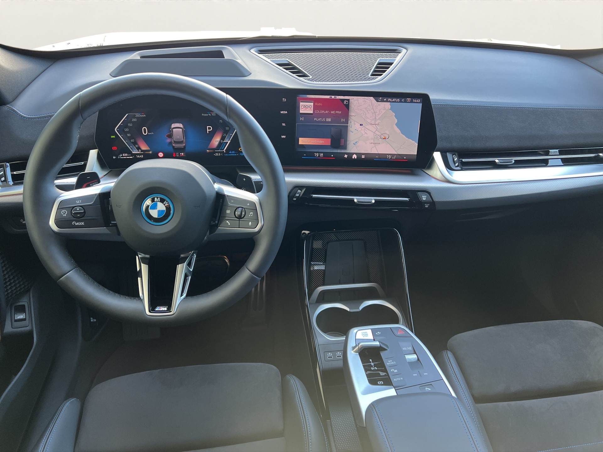 BMW X1 xDrive 30e M Sport-image-12