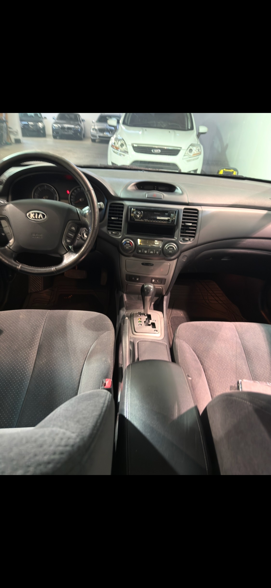 KIA 2.0 CRDi VGT Style-image-4