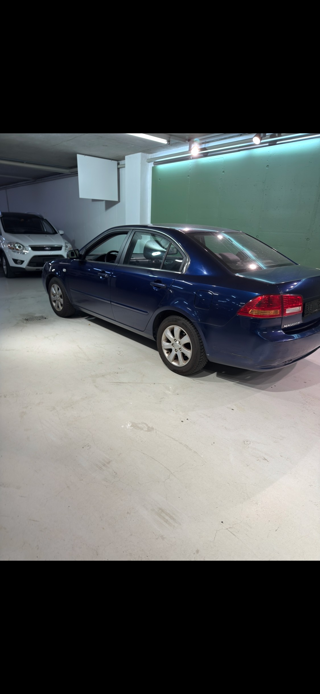 KIA 2.0 CRDi VGT Style-image-2