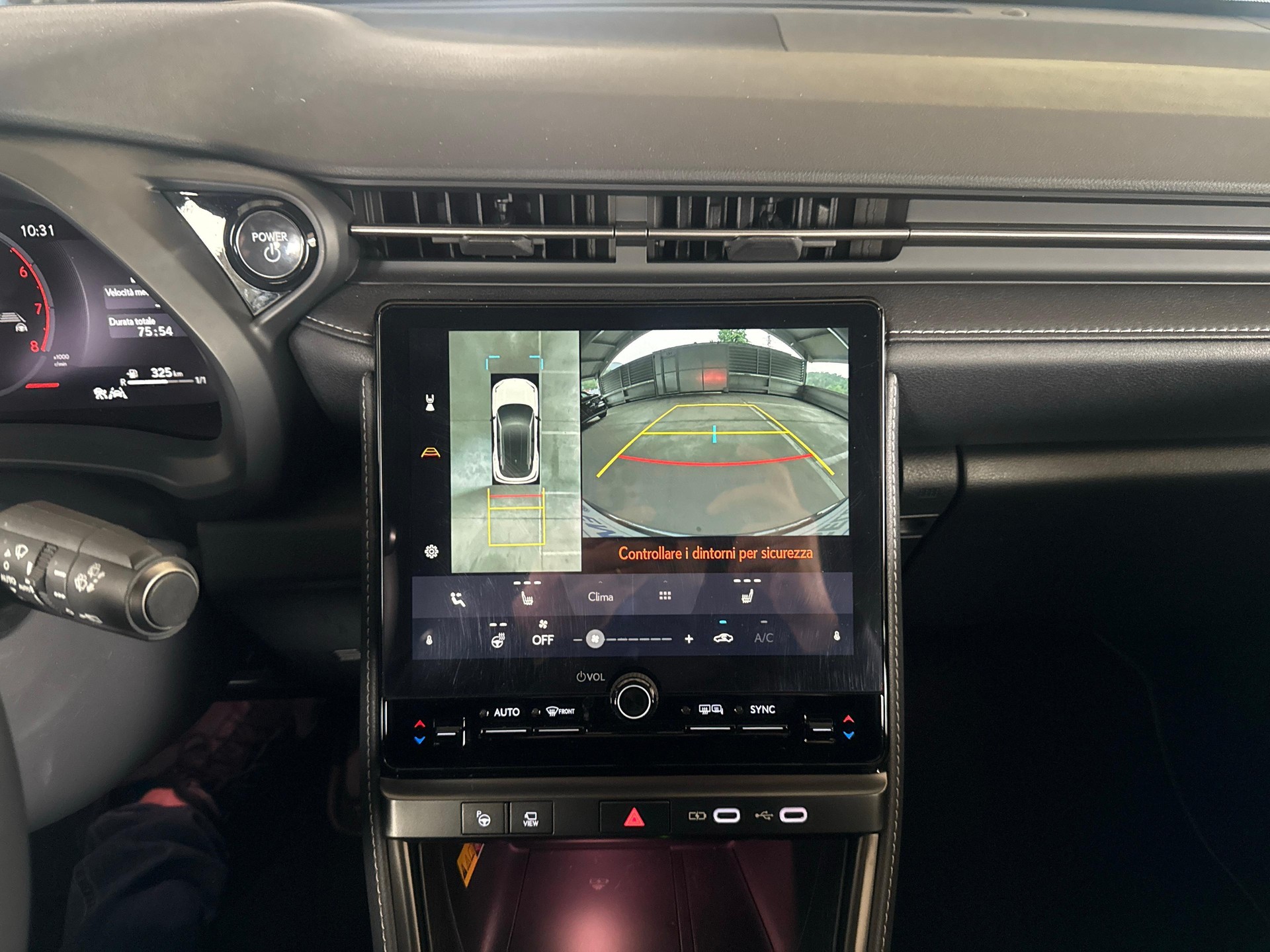 LEXUS LBX 1.5 Hybrid Relax AWD - Pneumatici invernali & Servizi inclusi-image-13