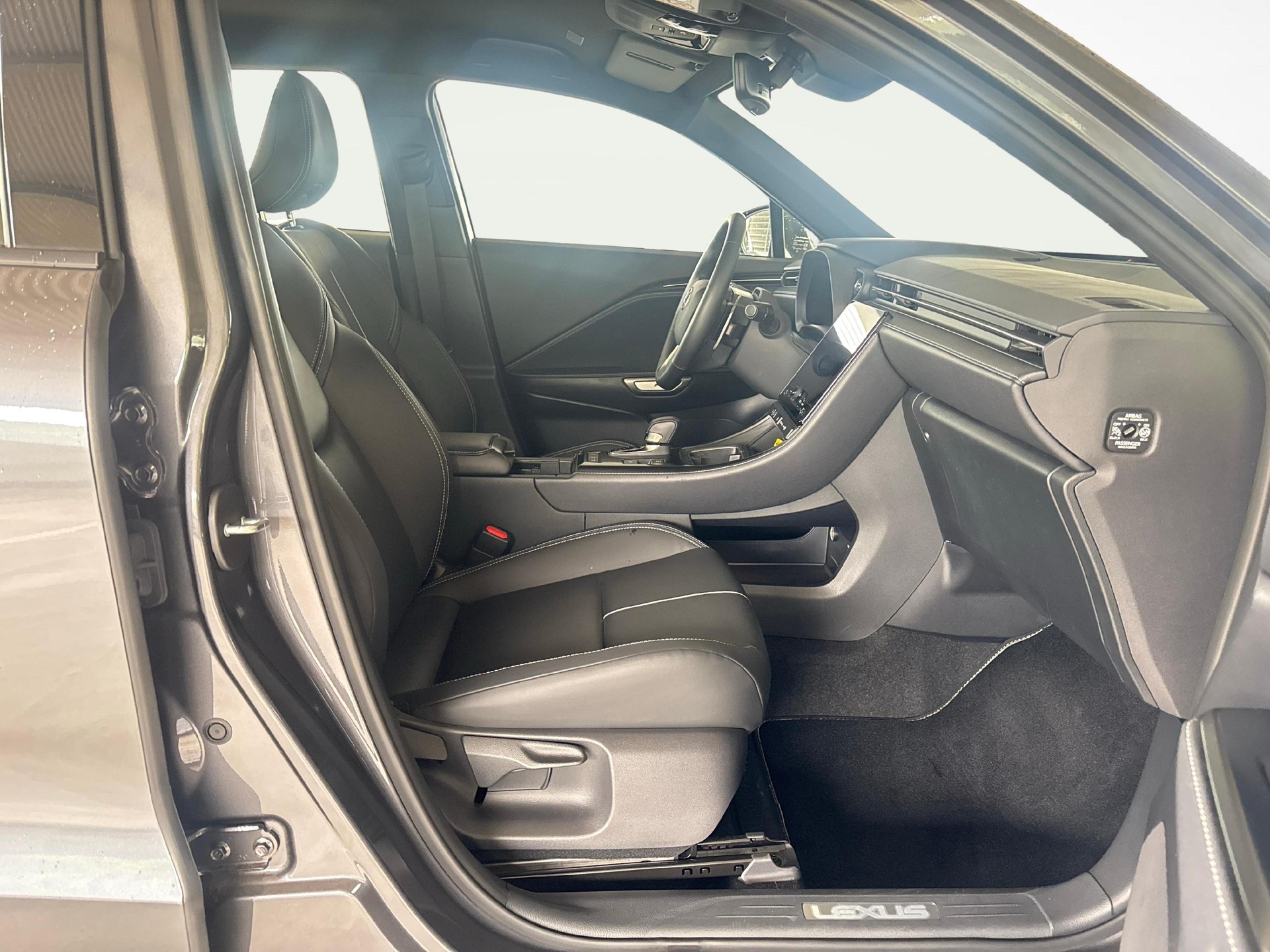 LEXUS LBX 1.5 Hybrid Relax AWD - Pneumatici invernali & Servizi inclusi-image-9