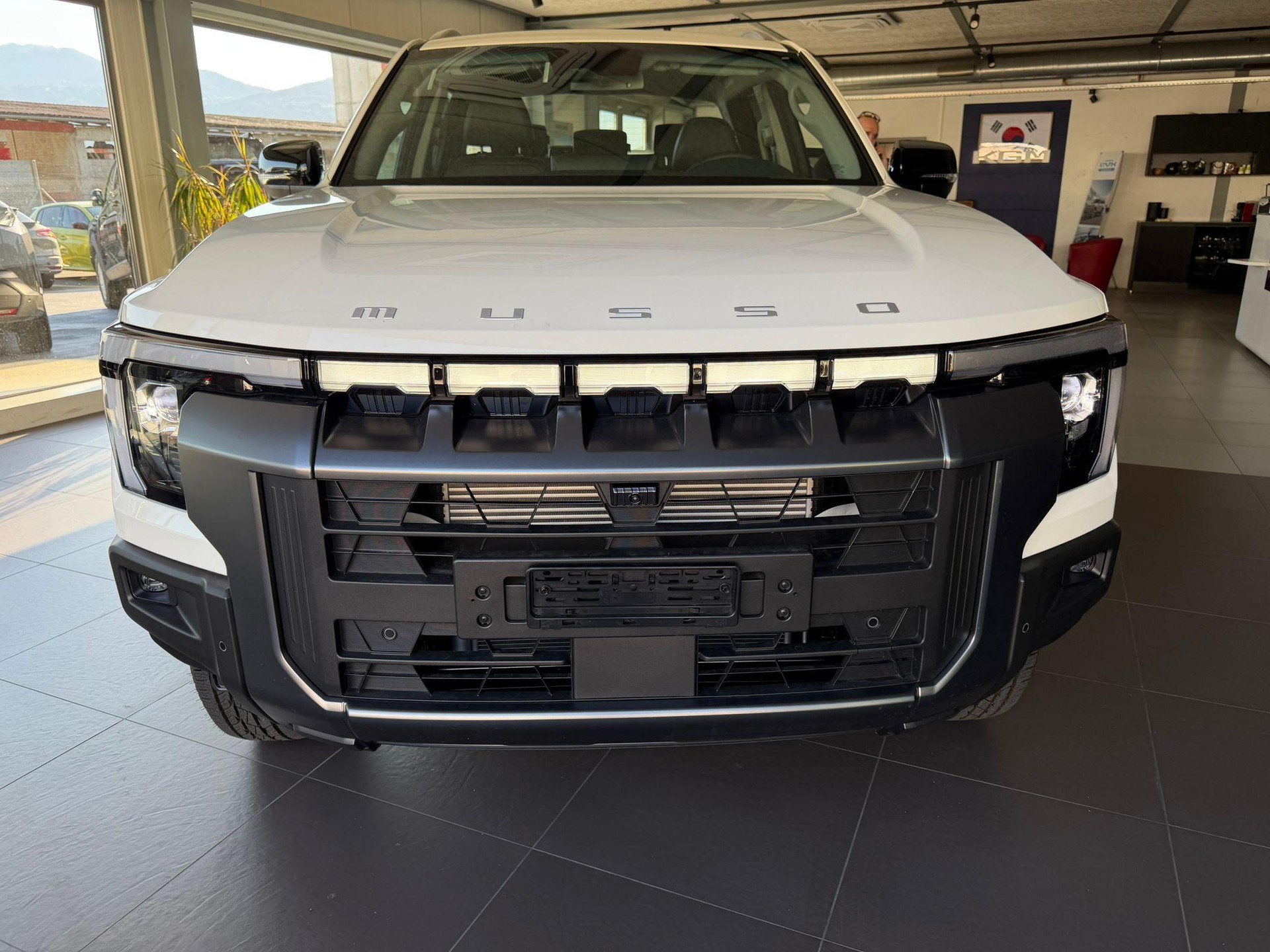 KGM-SsangYong Grand Musso 2.2 e-XDI Titanium-image-5