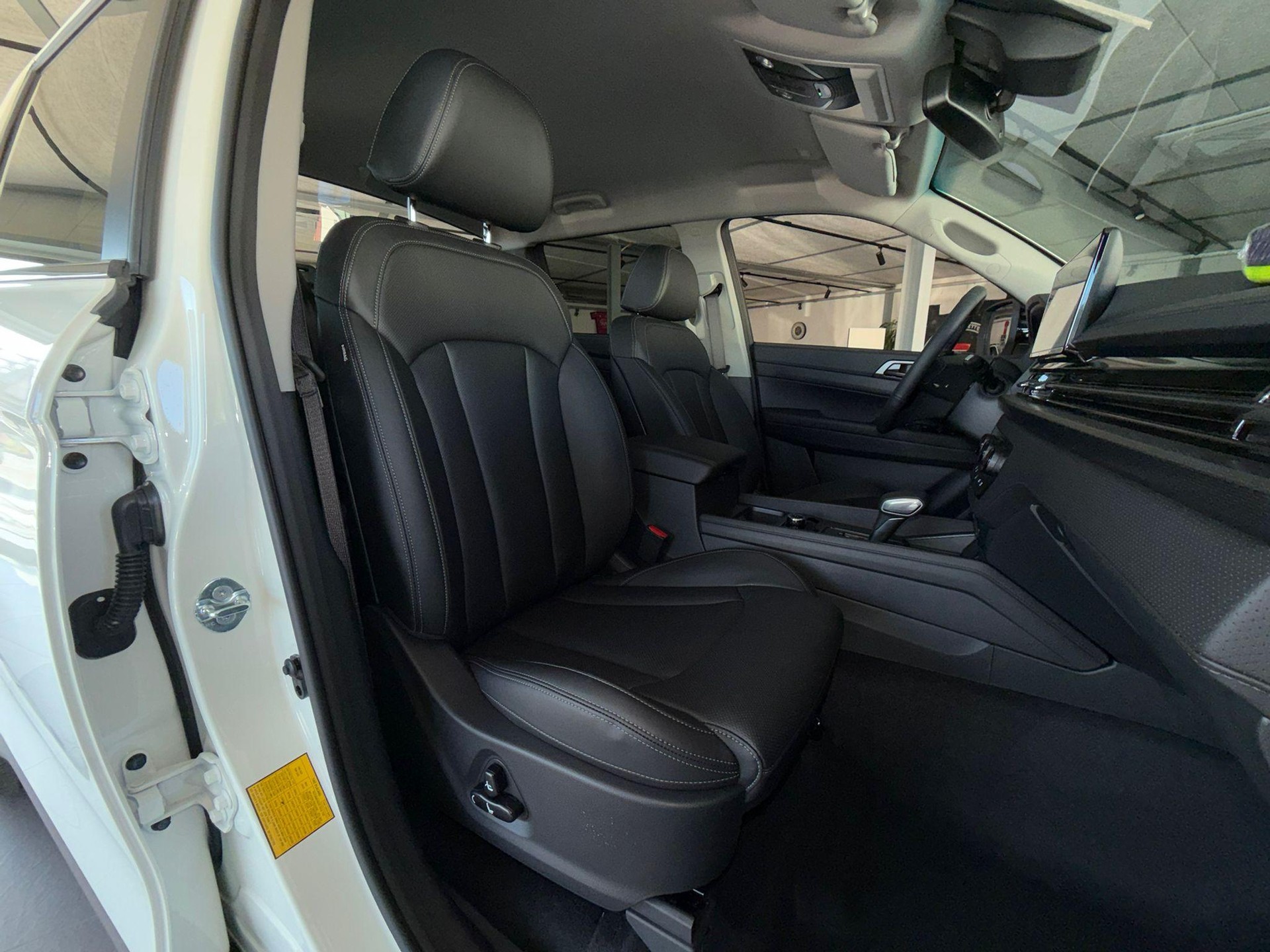 KGM-SsangYong Grand Musso 2.2 e-XDI Titanium-image-11
