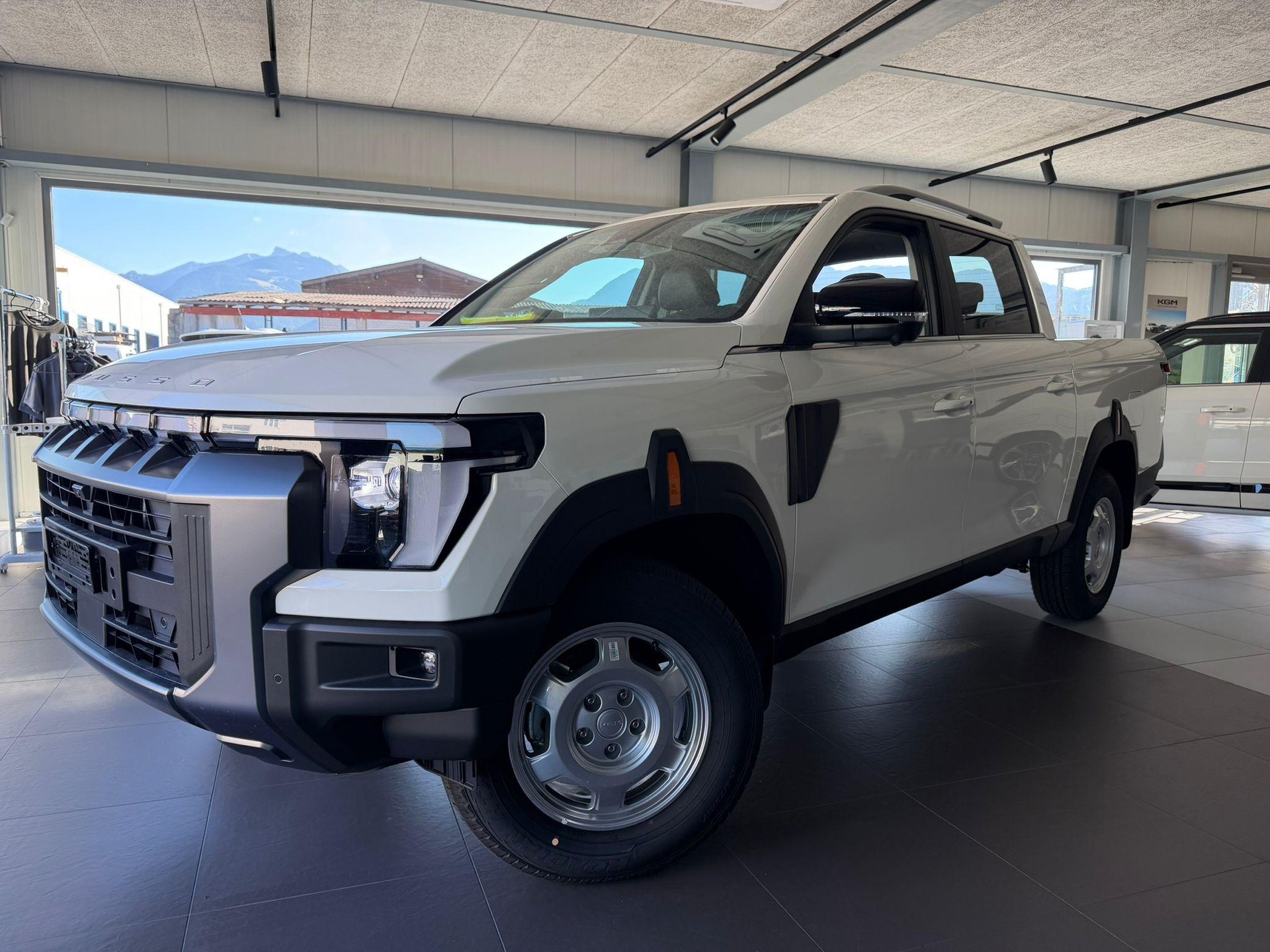 KGM-SsangYong Grand Musso 2.2 e-XDI Titanium-image-0
