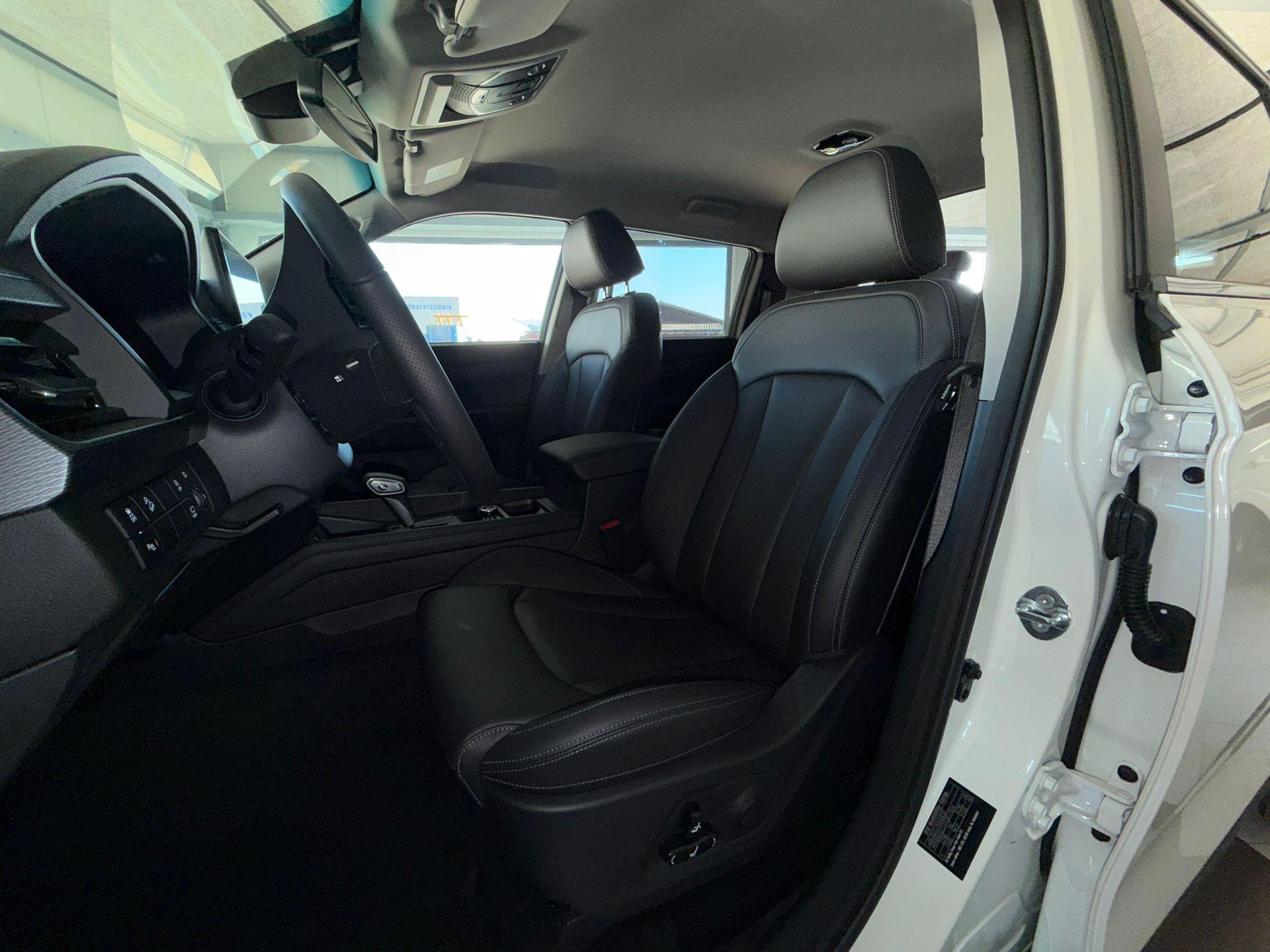 KGM-SsangYong Grand Musso 2.2 e-XDI Titanium-image-7