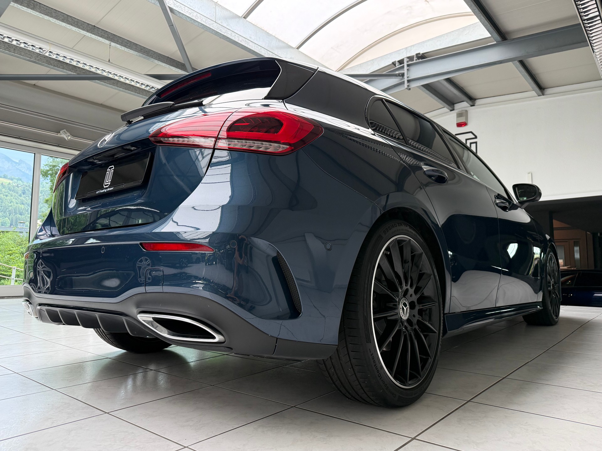 MERCEDES-BENZ A 250 4Matic AMG Line 4Matic 7G-DCT-image-4