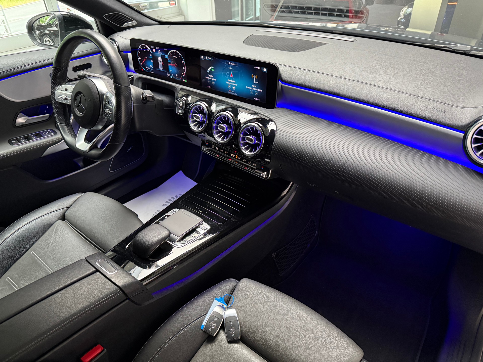 MERCEDES-BENZ A 250 4Matic AMG Line 4Matic 7G-DCT-image-8