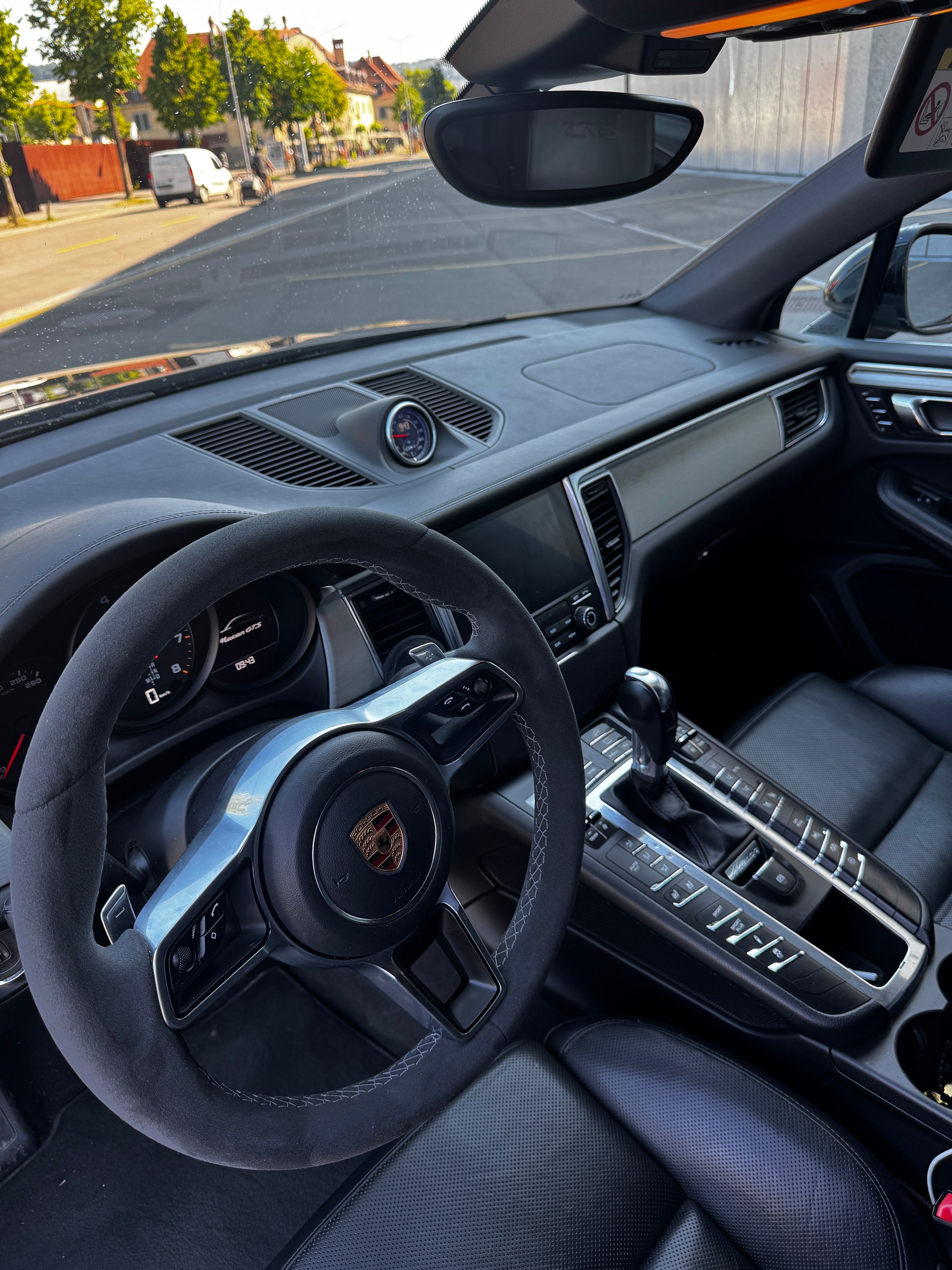 PORSCHE 3.0 V6 GTS-image-3