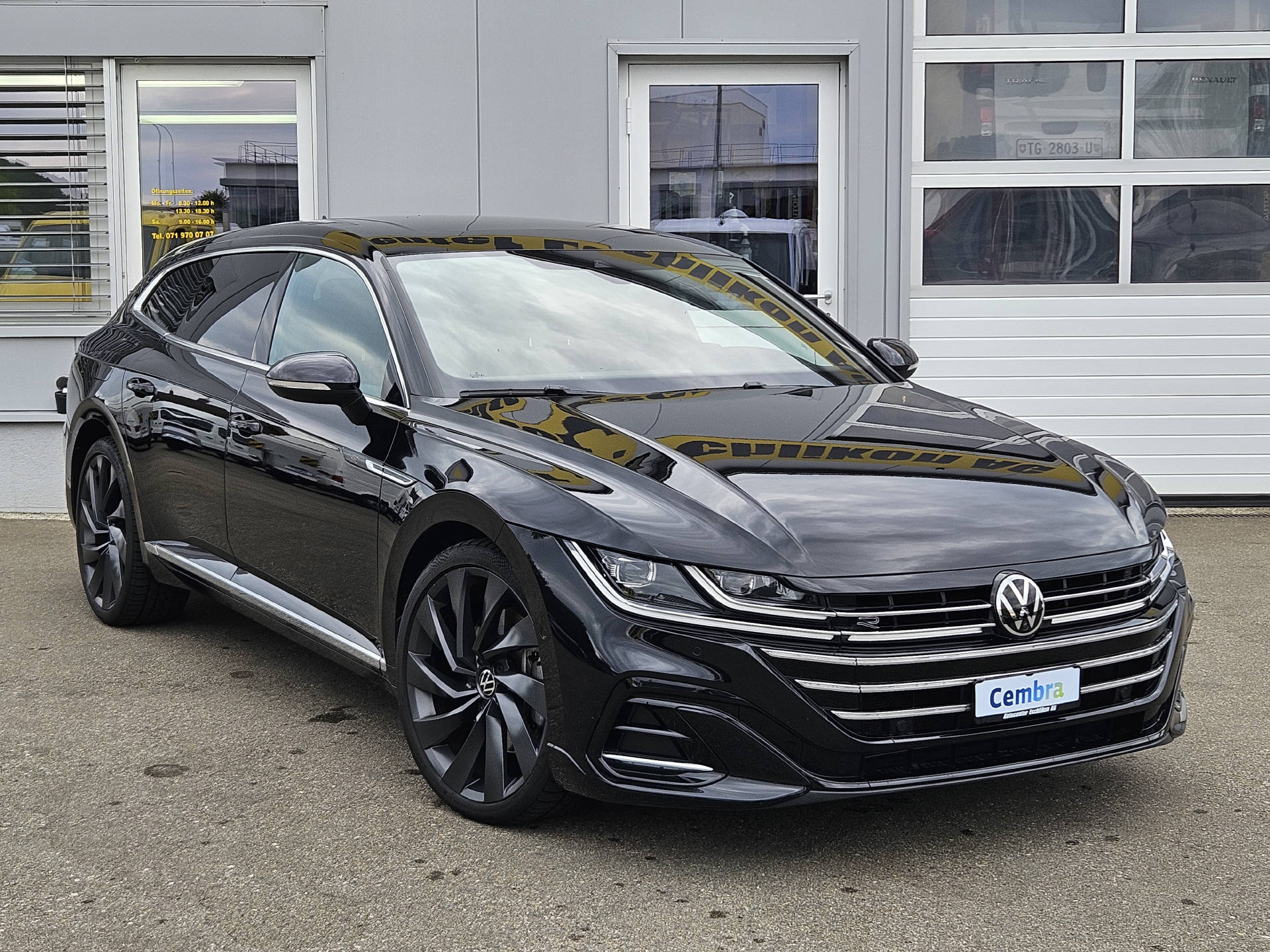 VW Arteon Shooting Brake 2.0 TSI R-Line DSG 4m* IQ Light Matrix LED * ACC * Anhängerkupplung *-image-2