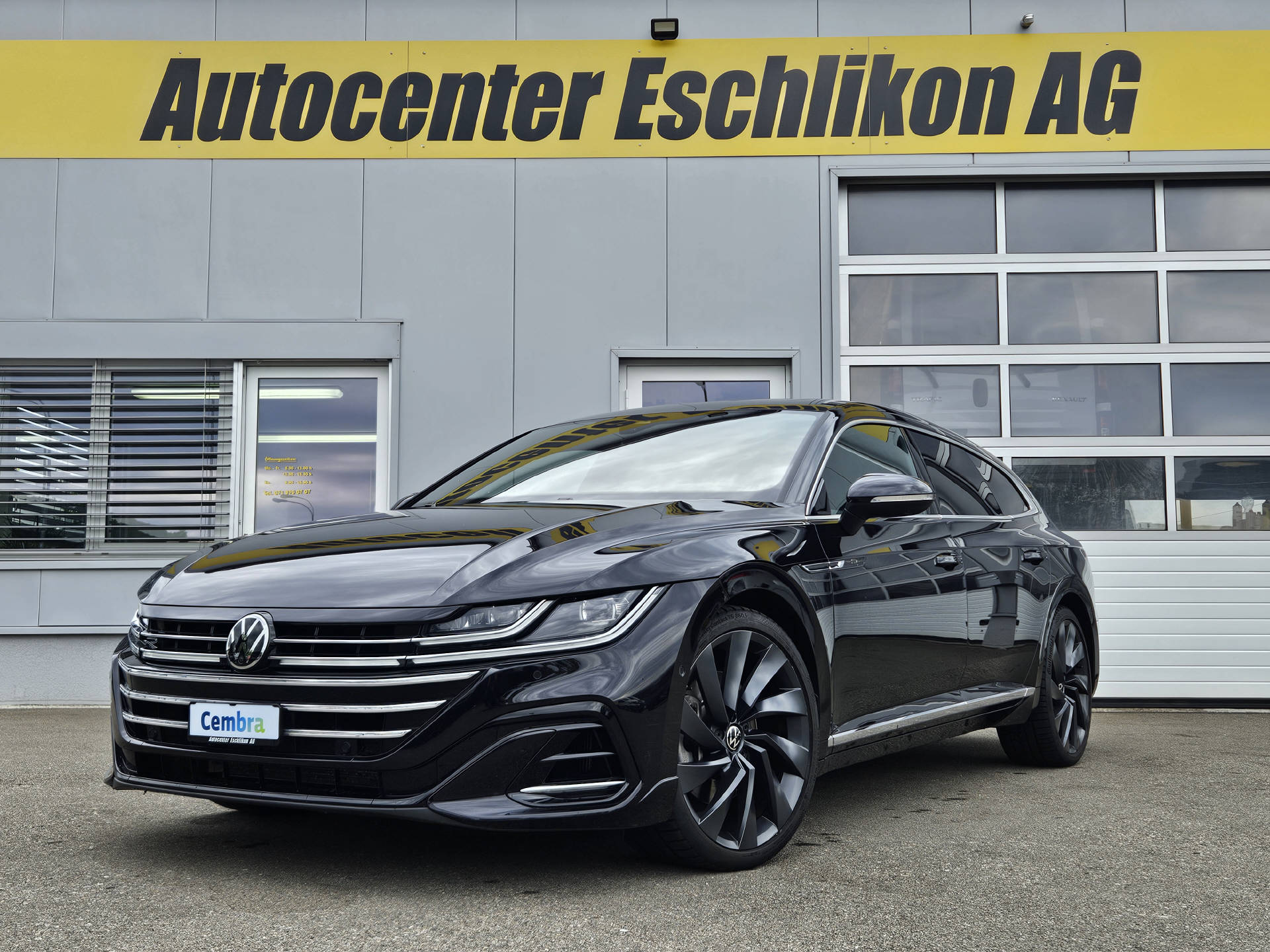 VW Arteon Shooting Brake 2.0 TSI R-Line DSG 4m* IQ Light Matrix LED * ACC * Anhängerkupplung *-image-0