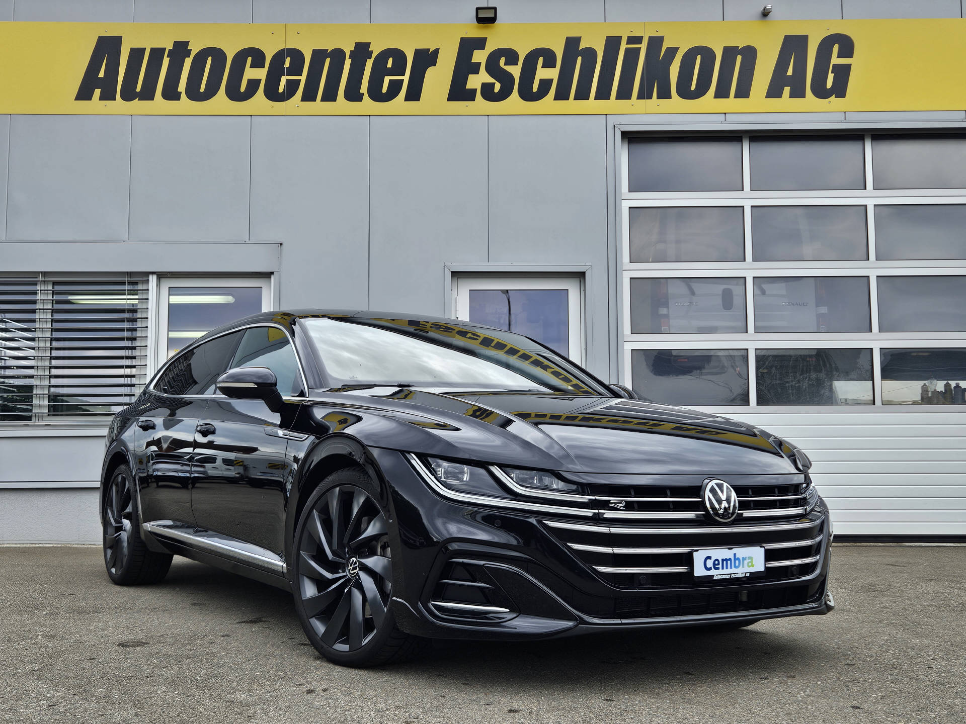 VW Arteon Shooting Brake 2.0 TSI R-Line DSG 4m* IQ Light Matrix LED * ACC * Anhängerkupplung *-image-3