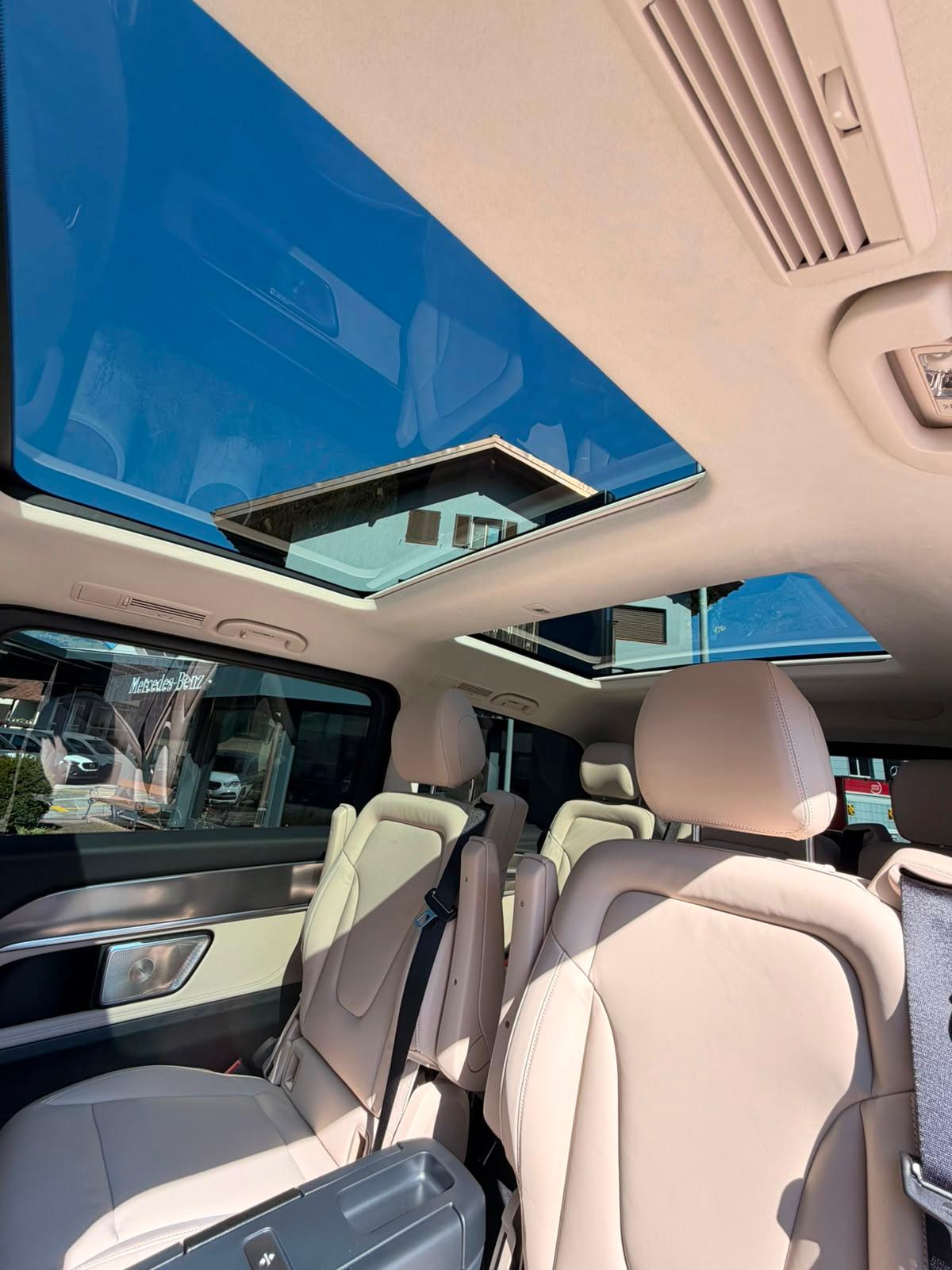 MERCEDES-BENZ V 300 d Exclusive lang Van-image-17