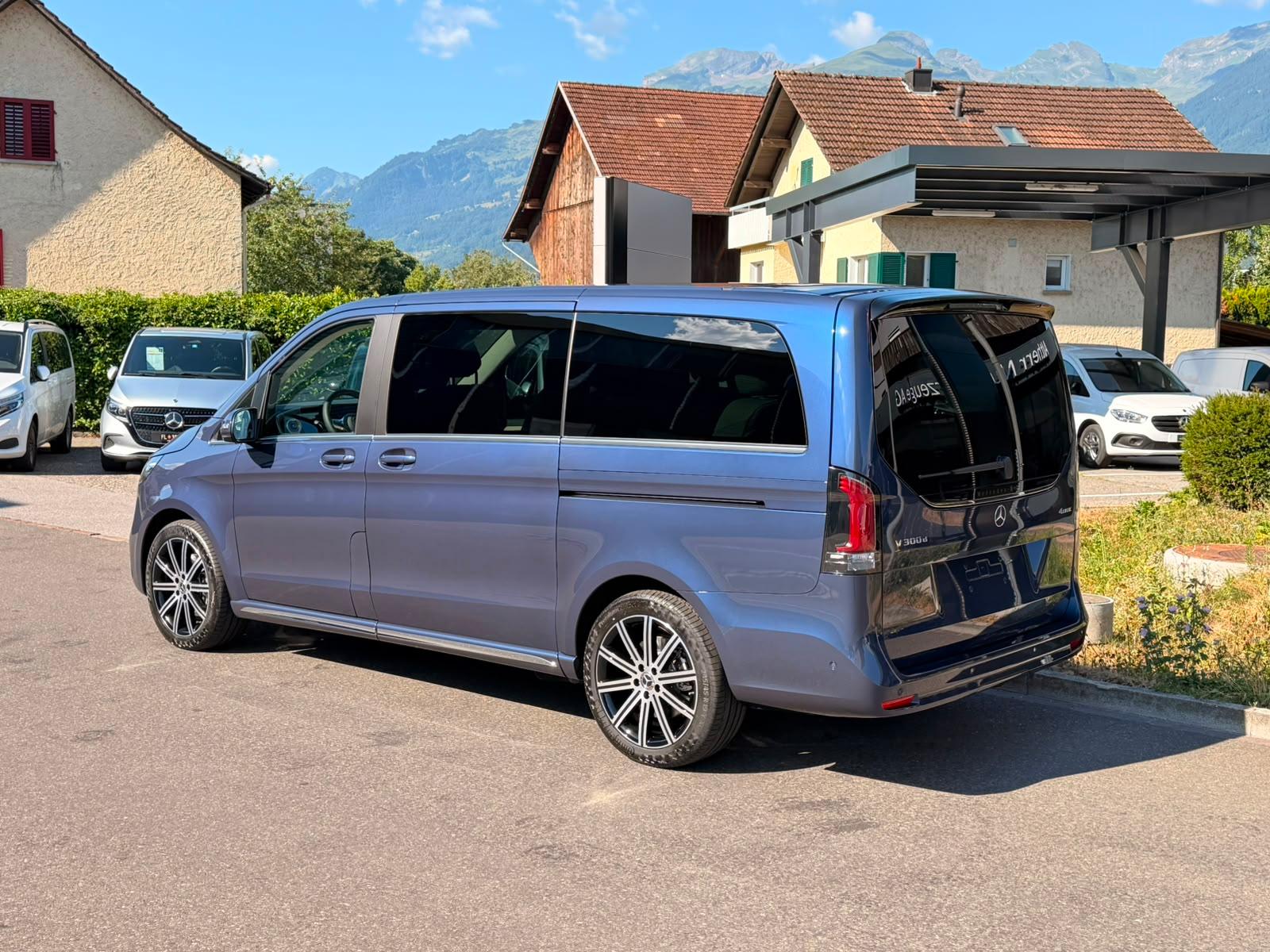 MERCEDES-BENZ V 300 d Exclusive lang Van-image-1