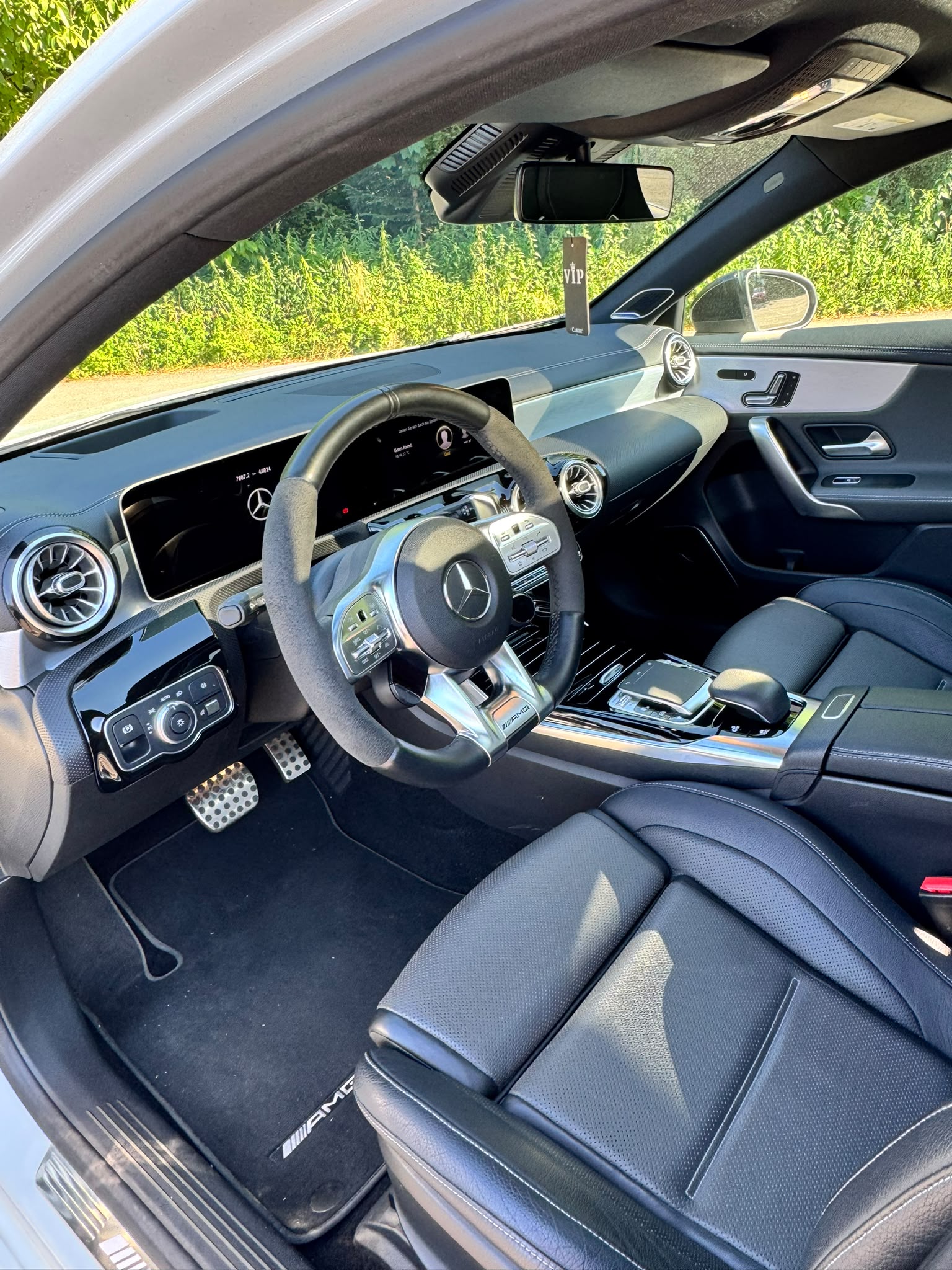 MERCEDES-BENZ A 45 S AMG 4matic+-image-5