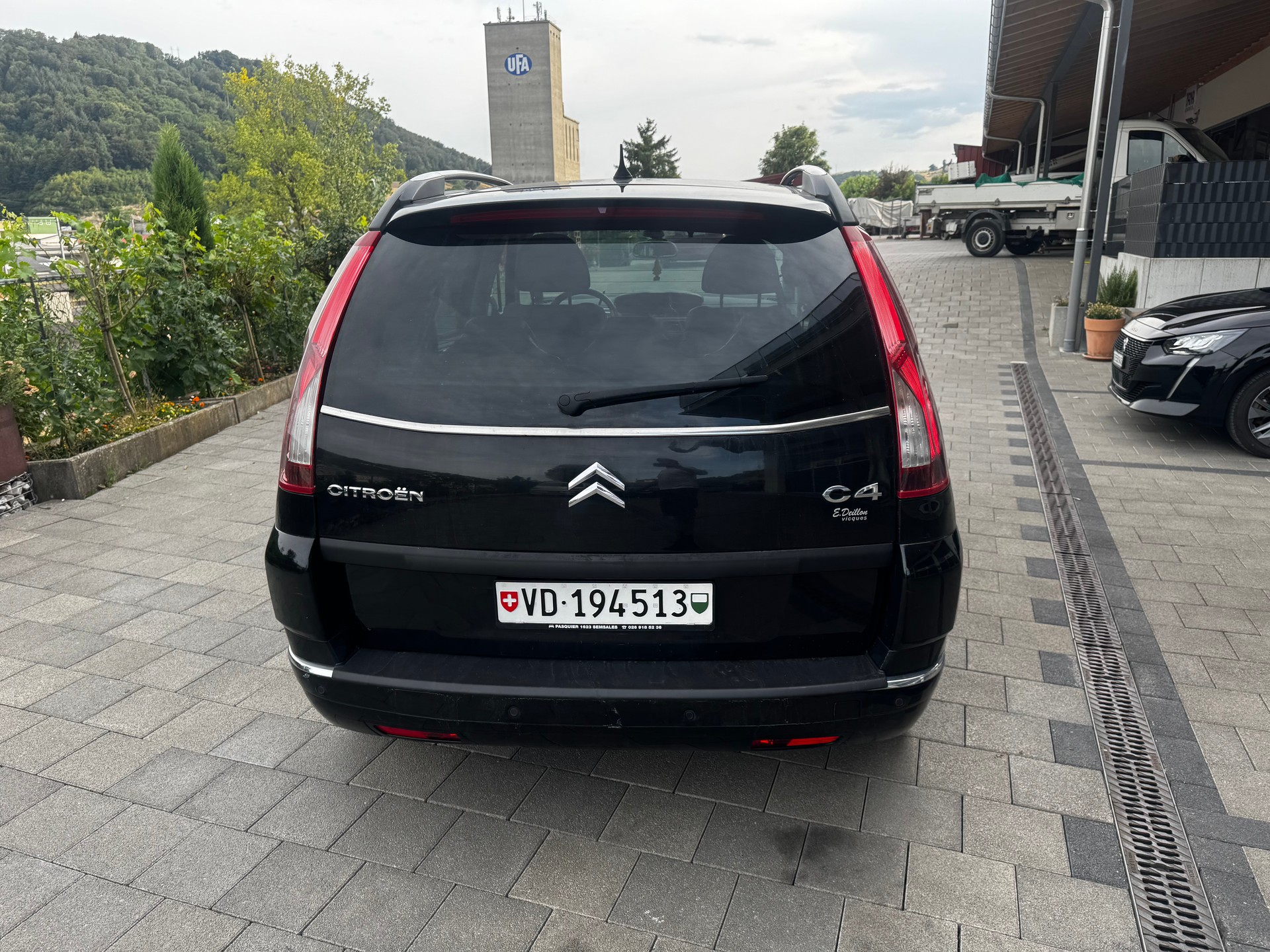 CITROEN Grand C4 Picasso 2.0 HDI Dynamique Automatic-image-5