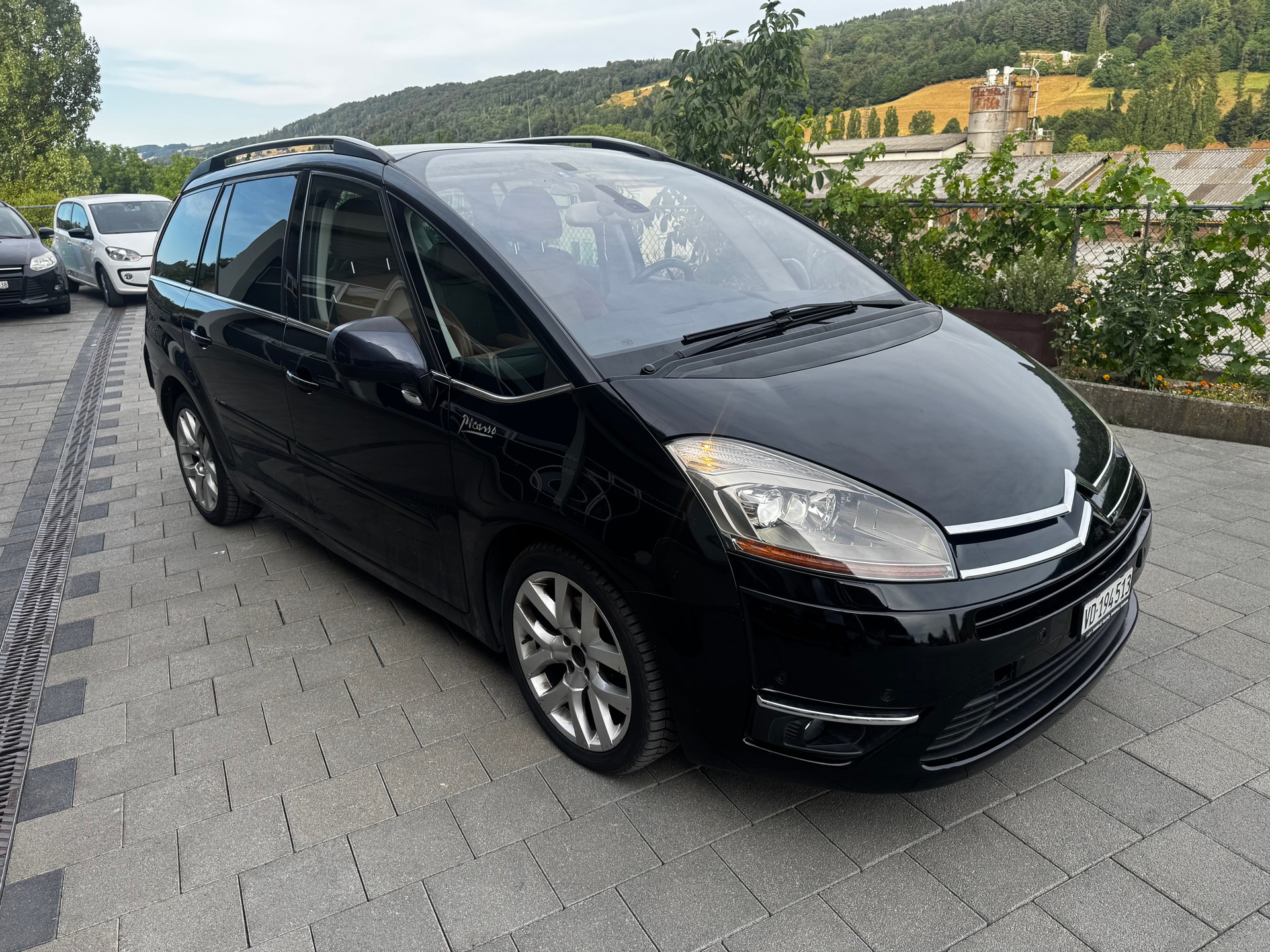 CITROEN Grand C4 Picasso 2.0 HDI Dynamique Automatic-image-2