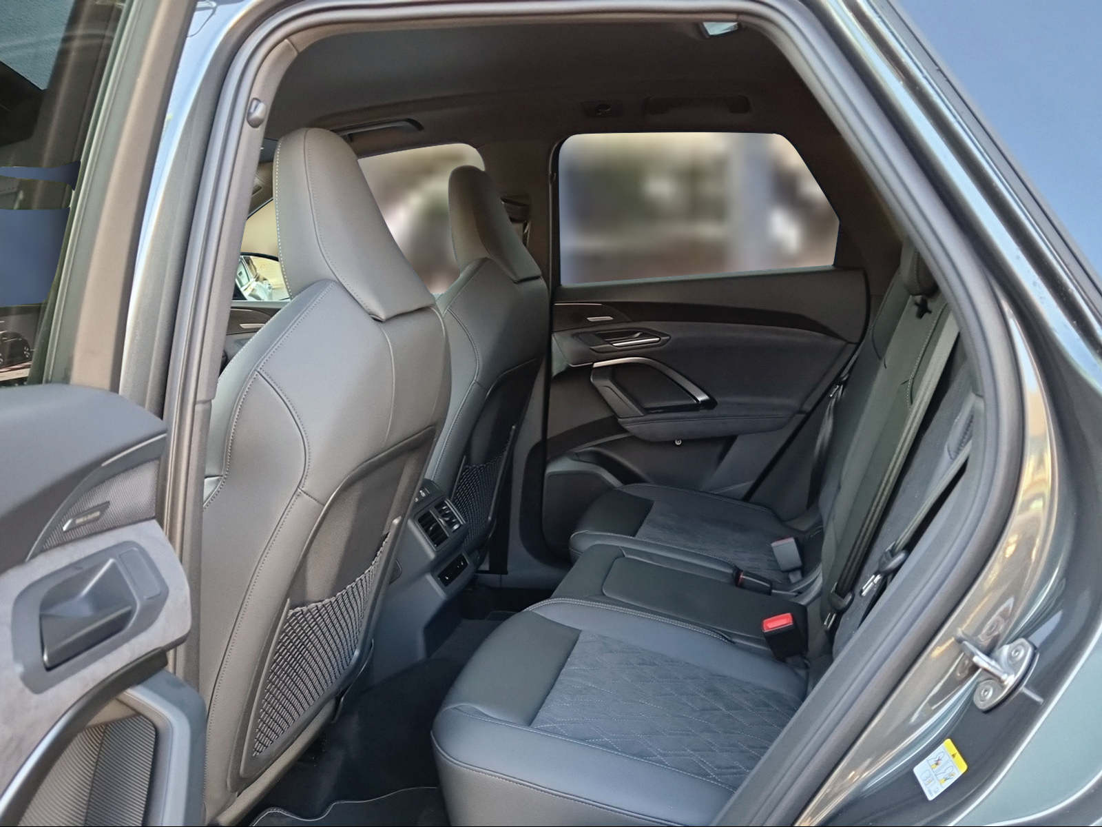 AUDI SQ5 TFSI quattro S-tronic Daytonagrau Perleffekt-image-9