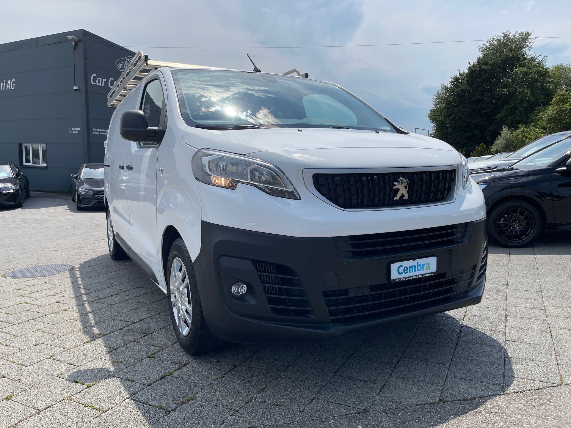 PEUGEOT Expert 2.0 BlueHDi 120 S&S Premium Standard-image-5