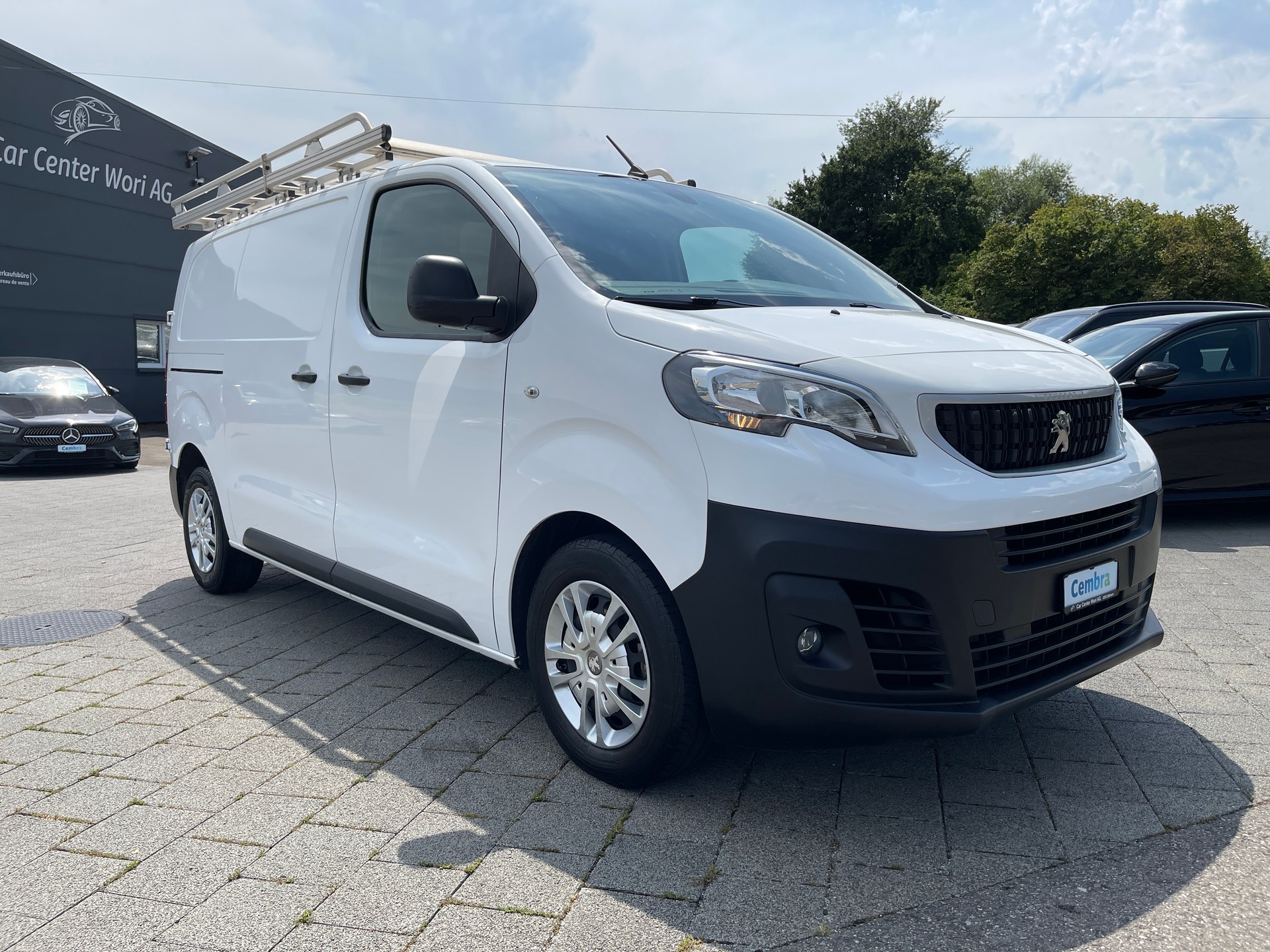 PEUGEOT Expert 2.0 BlueHDi 120 S&S Premium Standard-image-4