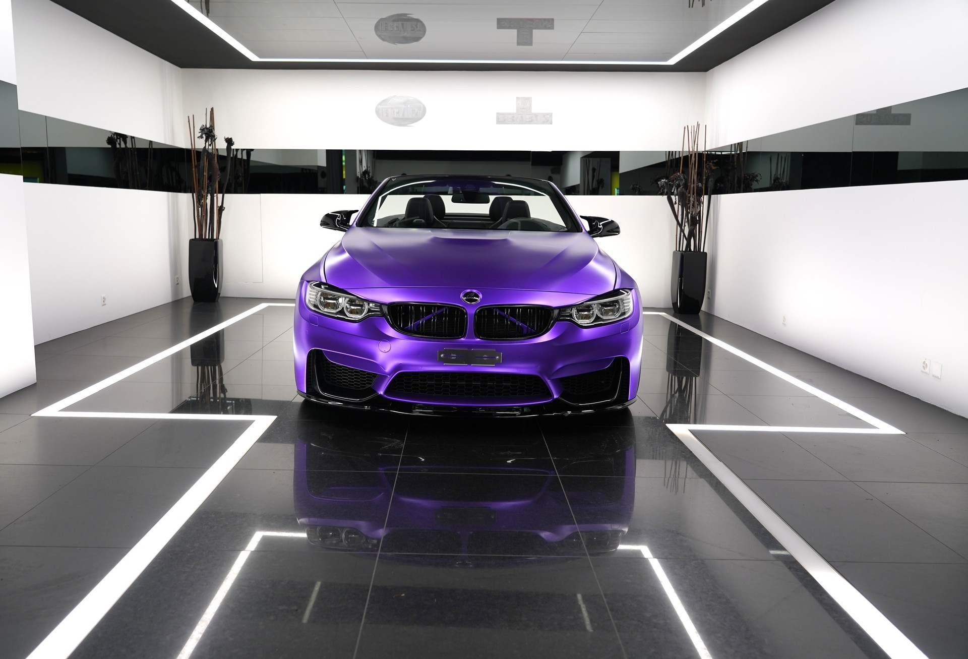 BMW M4 Cabrio-image-1