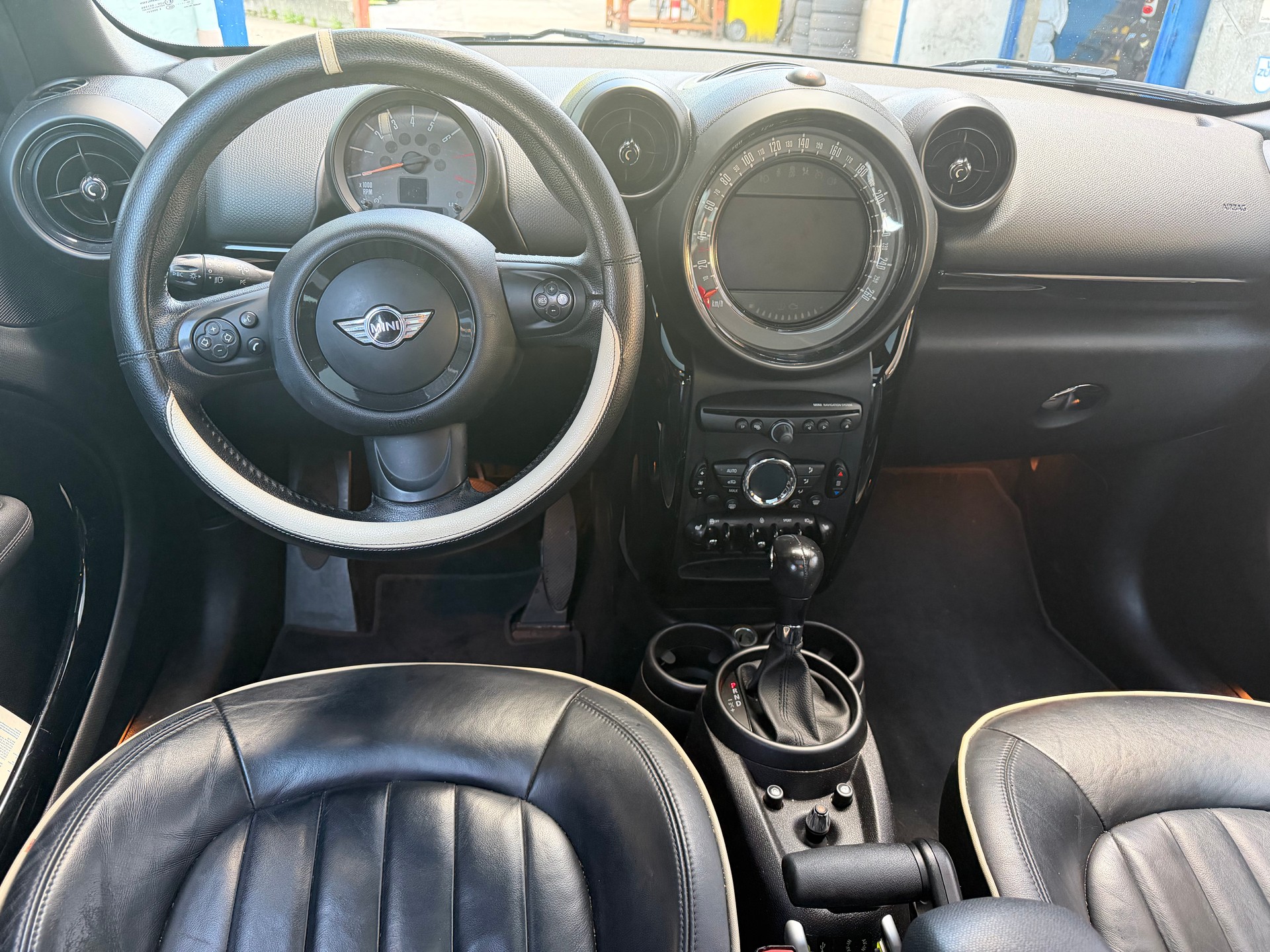 MINI Countryman Cooper ALL4 Steptronic-image-1