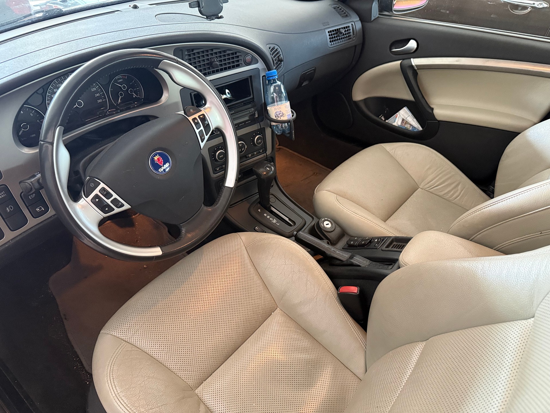 SAAB 9-5 2.3T Aero-image-6