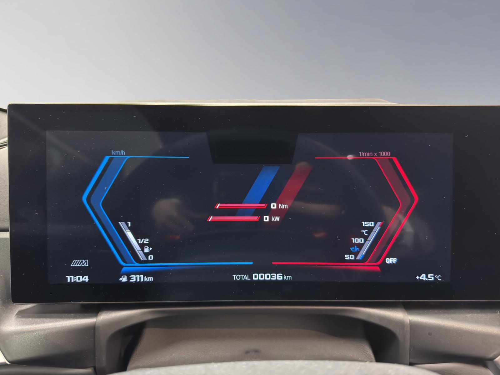 BMW M4 Competition xDrive Coupé-image-13