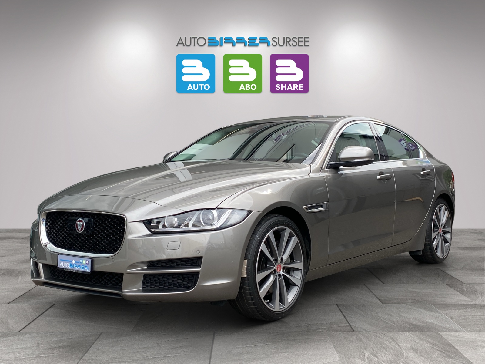 JAGUAR XE 2.0 D 180 Prestige AWD-image-0
