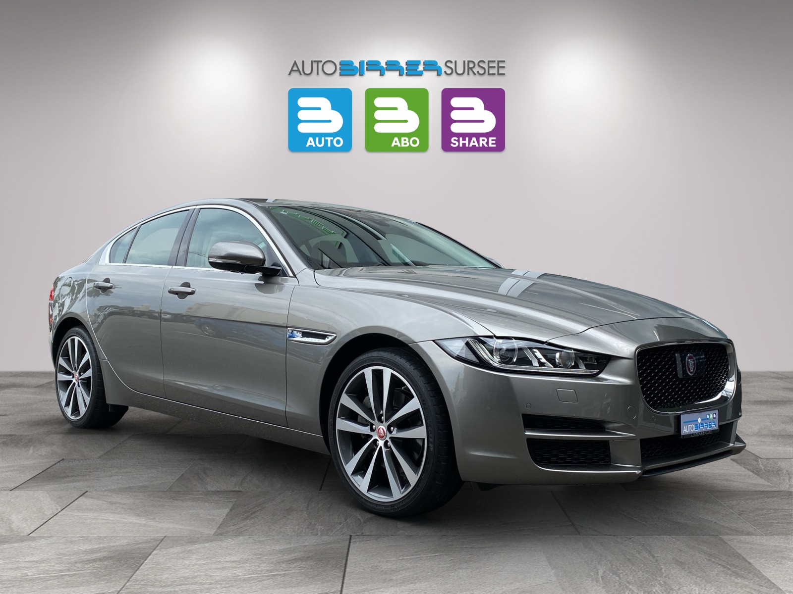 JAGUAR XE 2.0 D 180 Prestige AWD-image-2