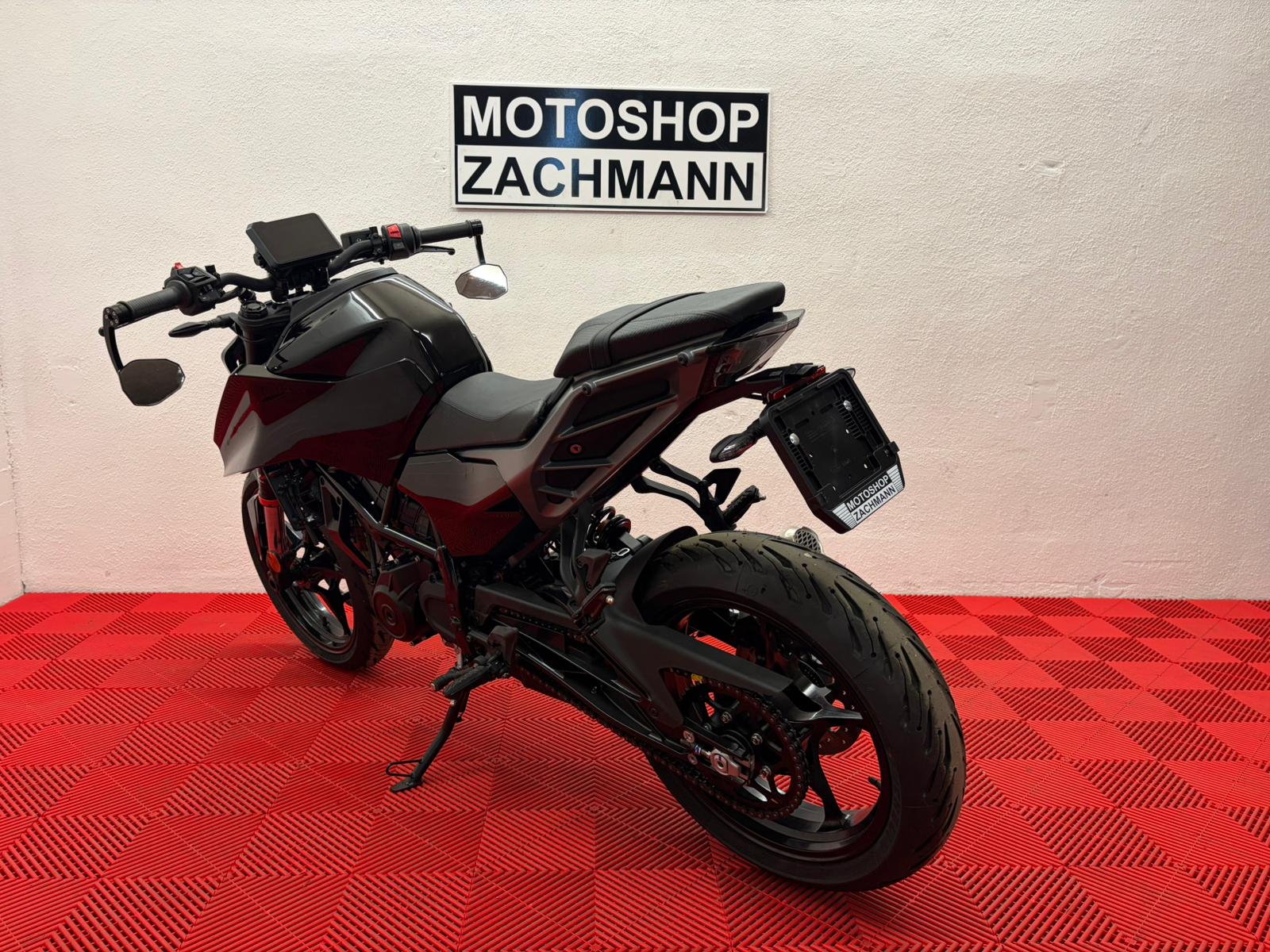 KTM 125 Duke-image-4