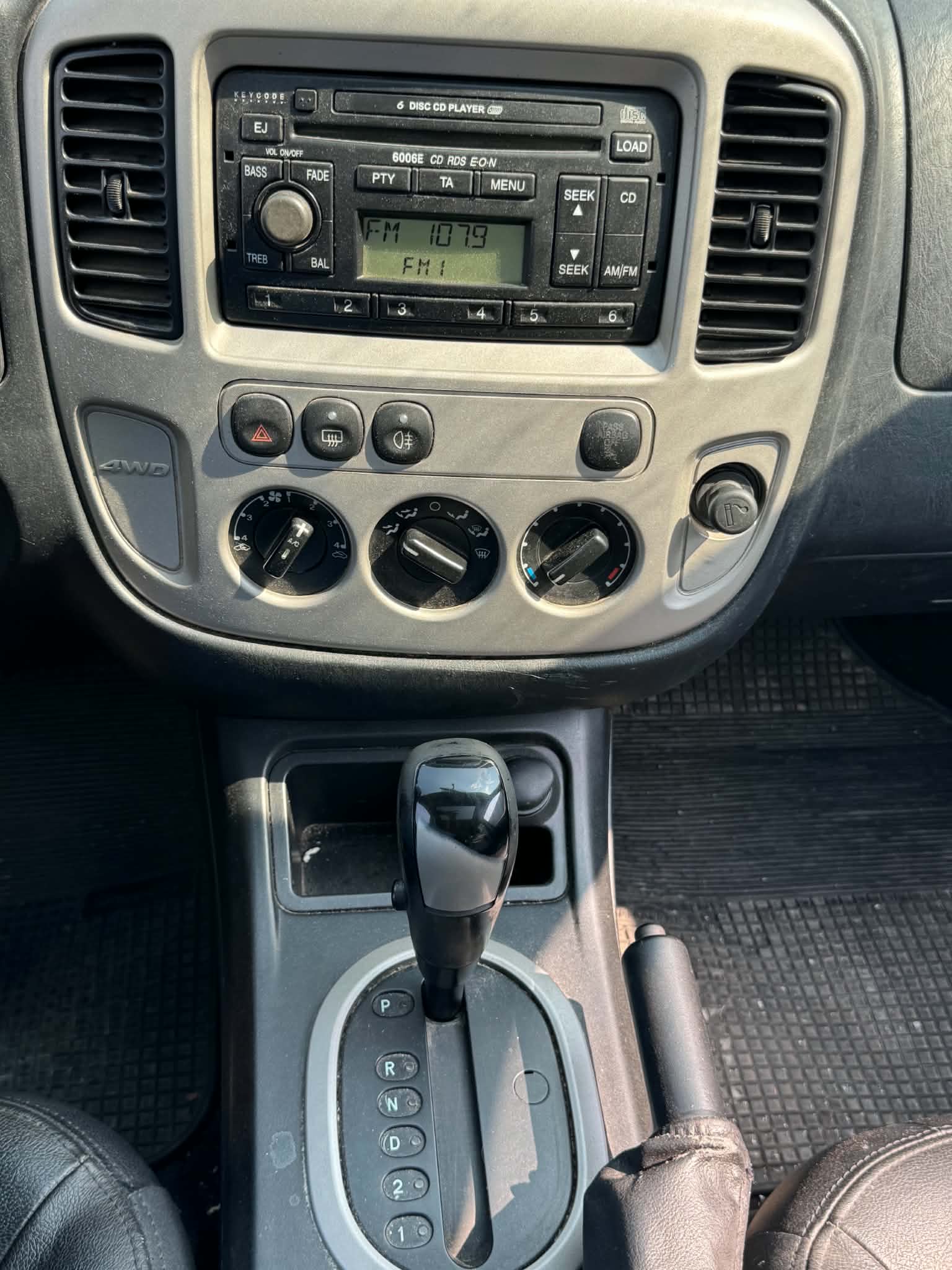 FORD Maverick 3.0 24V Executive-image-7