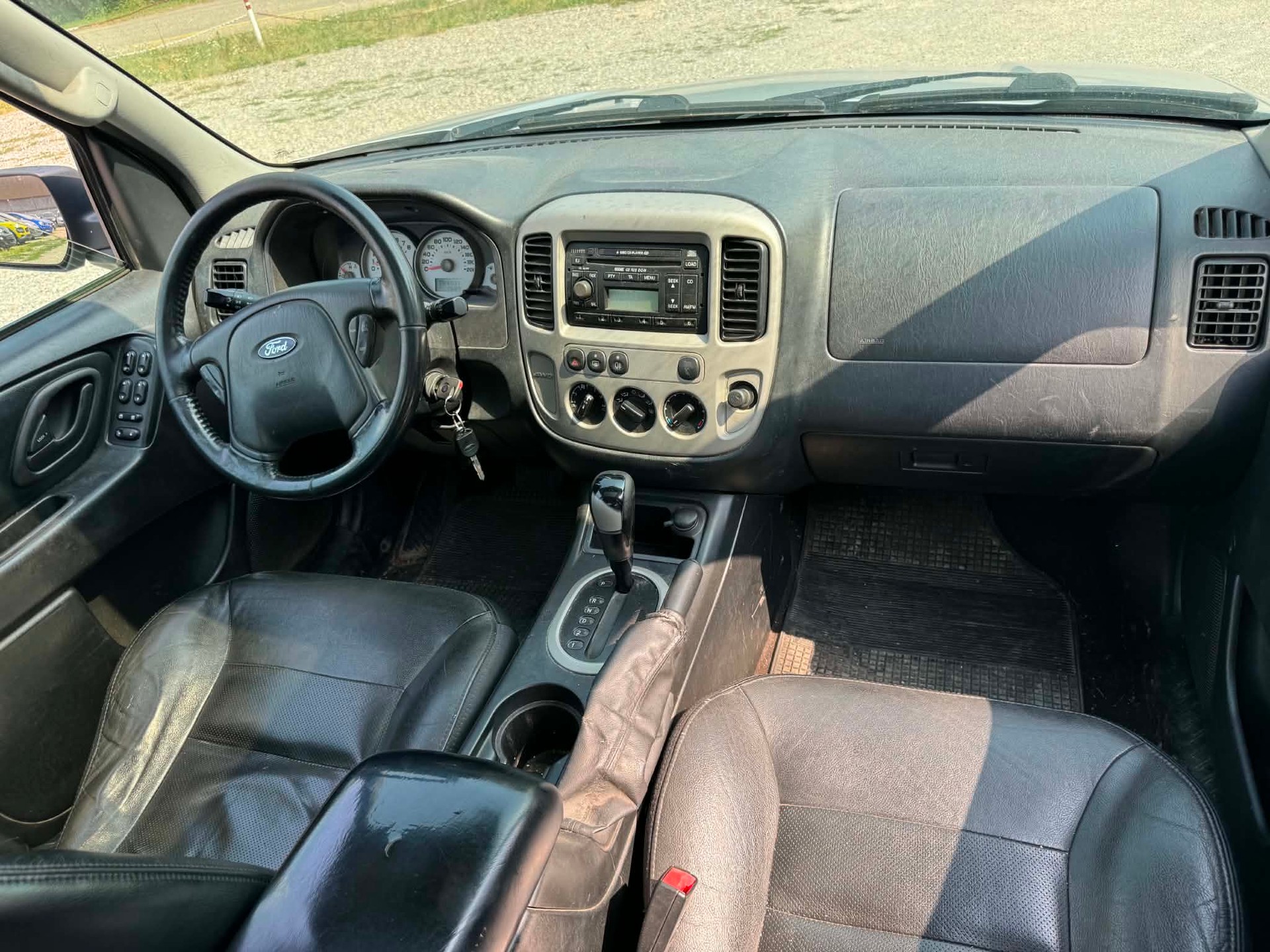 FORD Maverick 3.0 24V Executive-image-3