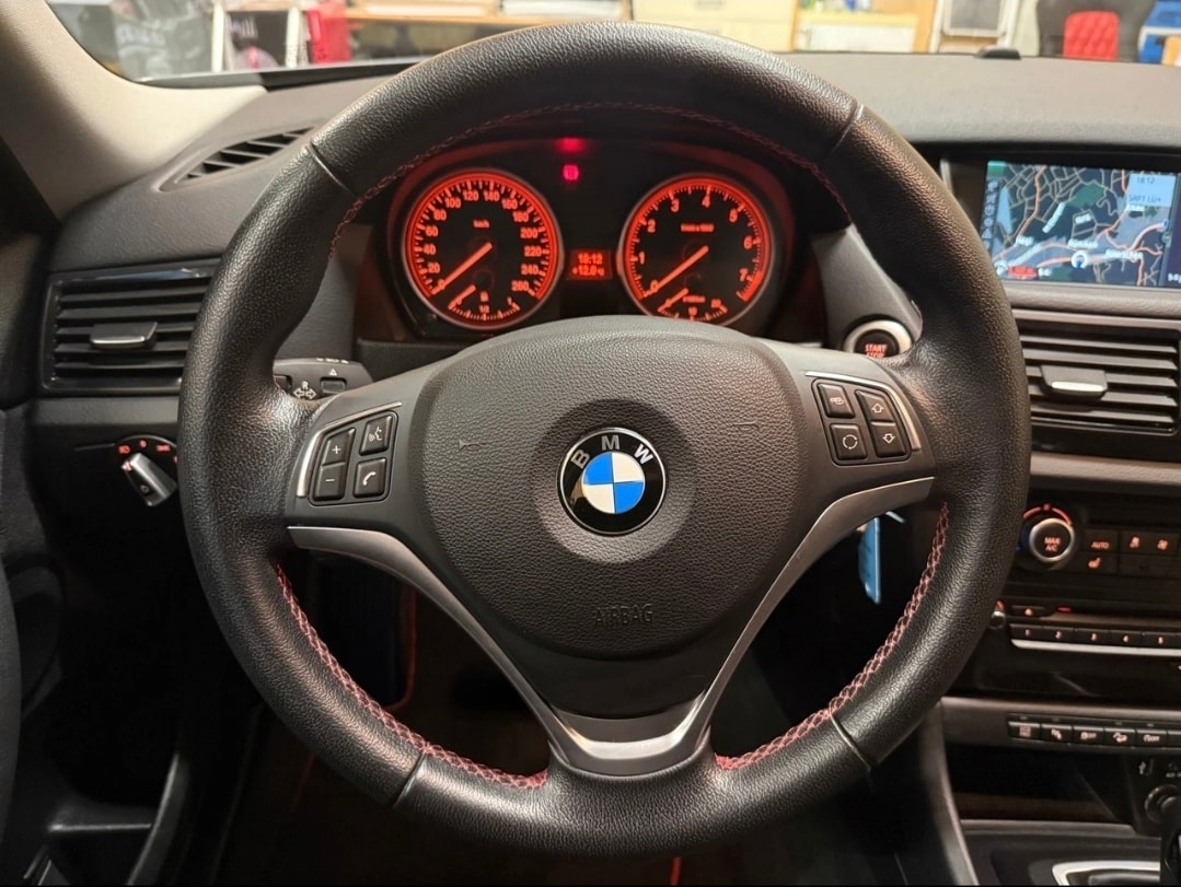 BMW X1 xDrive 28i Sport Line Steptronic-image-9