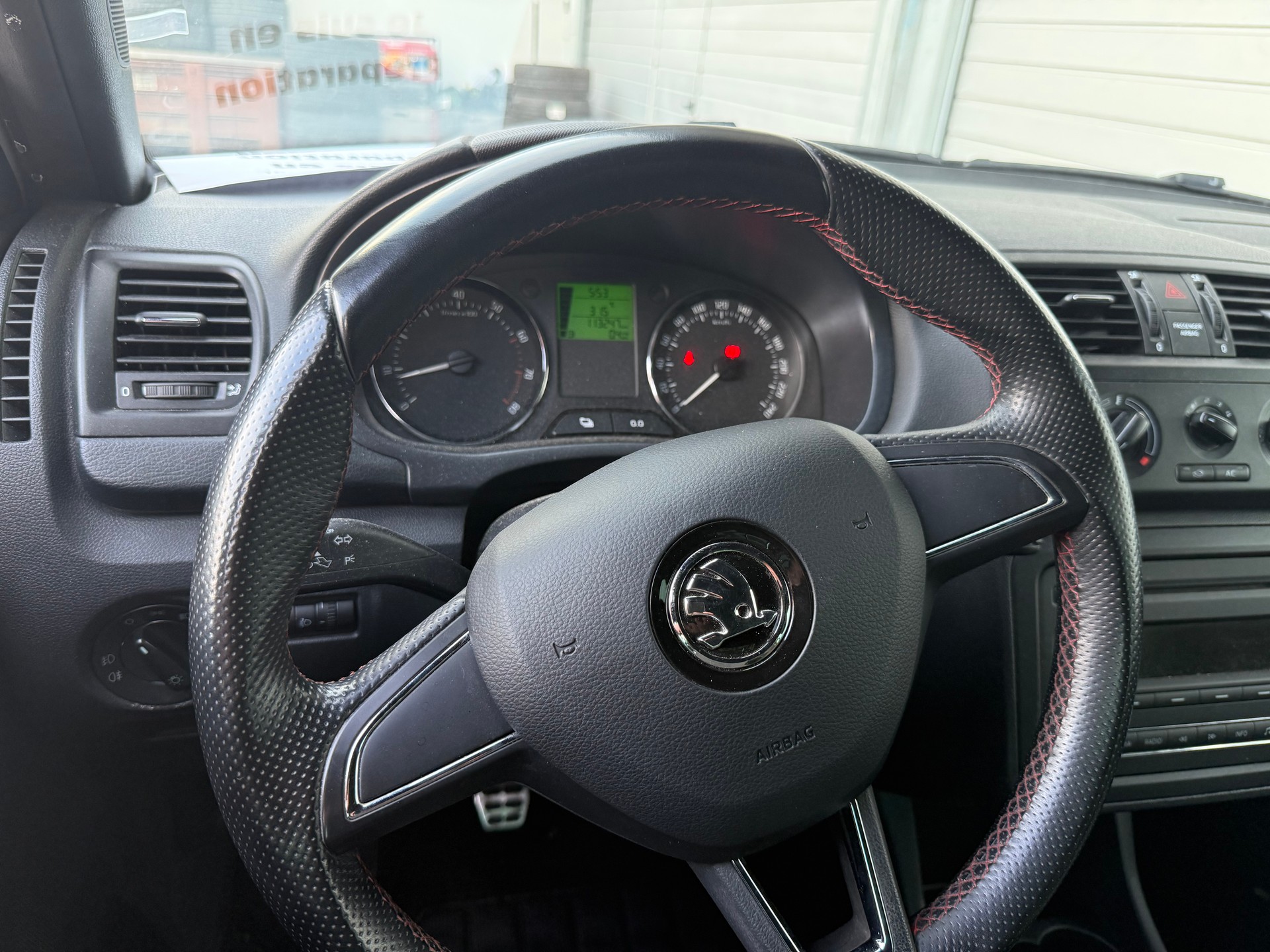 SKODA Fabia 1.2 TSI Monte Carlo-image-6