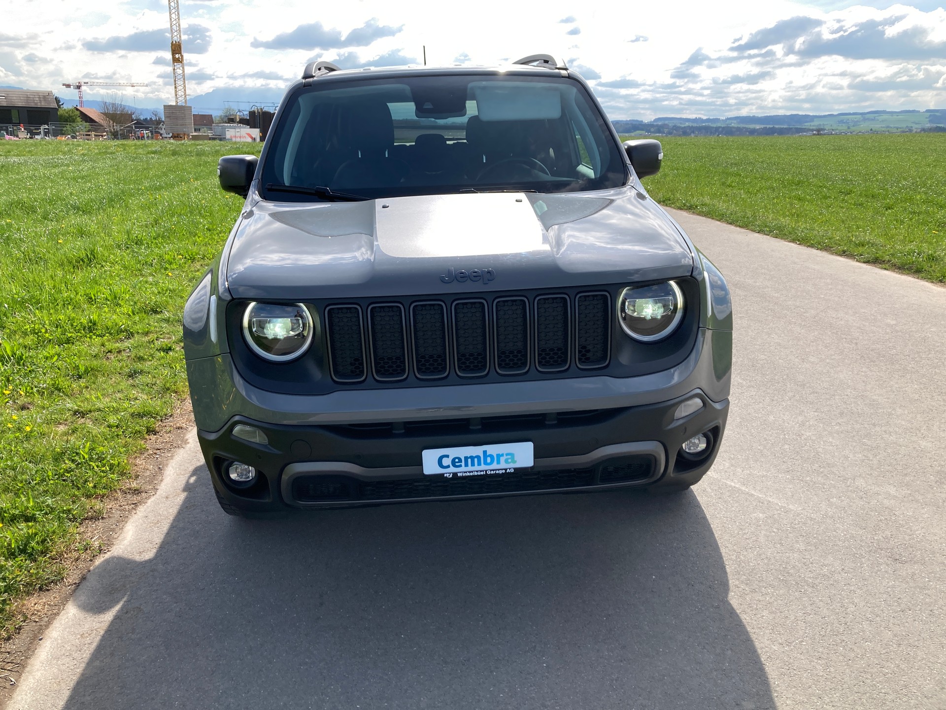 JEEP Renegade 1.3 T PHEV Trailhawk AWD mit Geländeuntersetzung-image-1